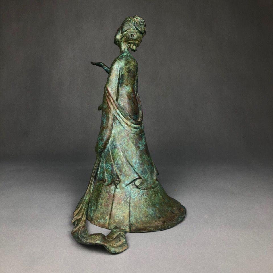 XIX secolo Statua della bellezza di Zhao Jun in bronzo vintage di grandi dimensioni dalla Cina Statua originale in vendita