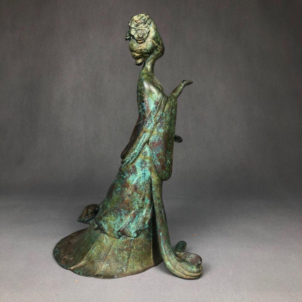 Statua della bellezza di Zhao Jun in bronzo vintage di grandi dimensioni dalla Cina Statua originale in vendita 1