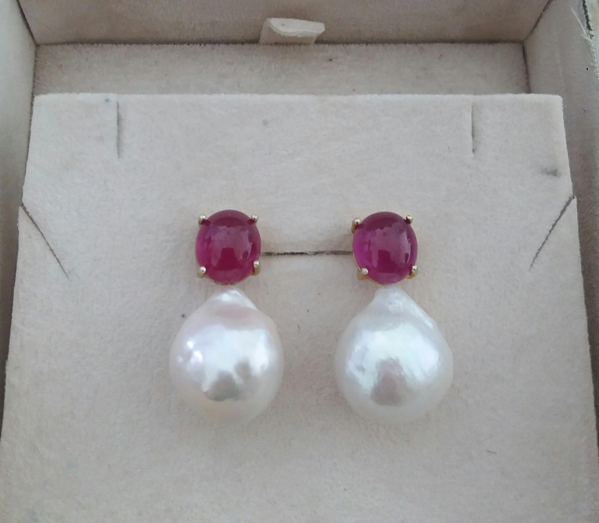 Big Size White Baroque Pearls Oval Ruby Cabochon 14 Carat Yellow Gold Earrings For Sale 2