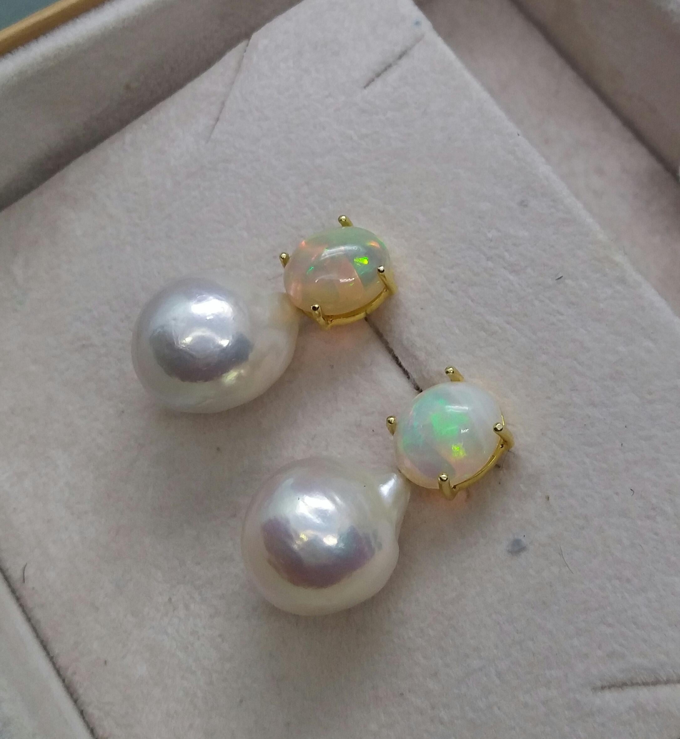 Big Size White Baroque Pearls Oval Solid Opal Cabochons Yellow Gold Earrings In Good Condition In Bangkok, TH