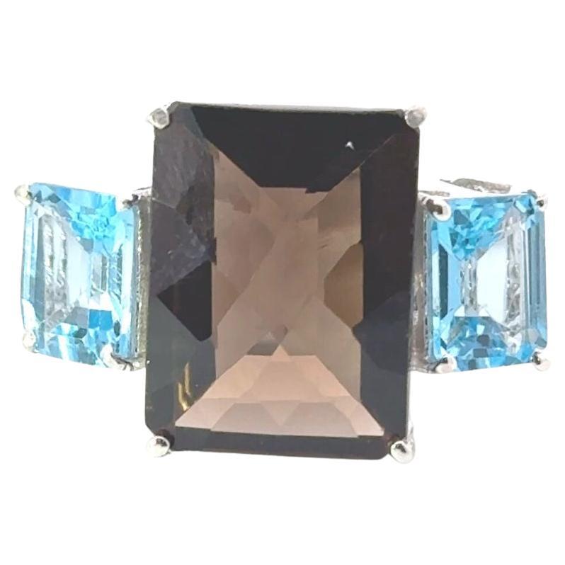 For Sale:  Big Smoky & Blue Topaz Cocktail Three Stone Ring for Unisex in 925 Solid Silver