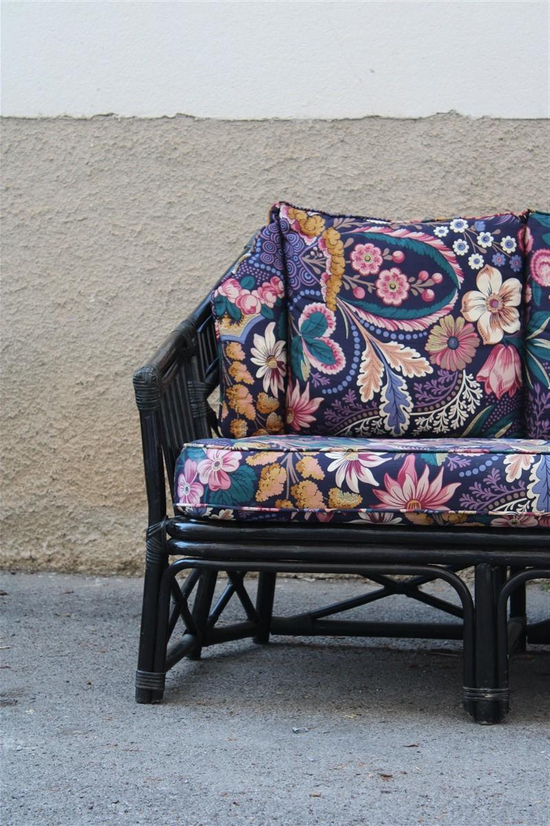 Grand canapé Vivai del Sud Design italien bambou fleurs noires multicolores, années 1970.