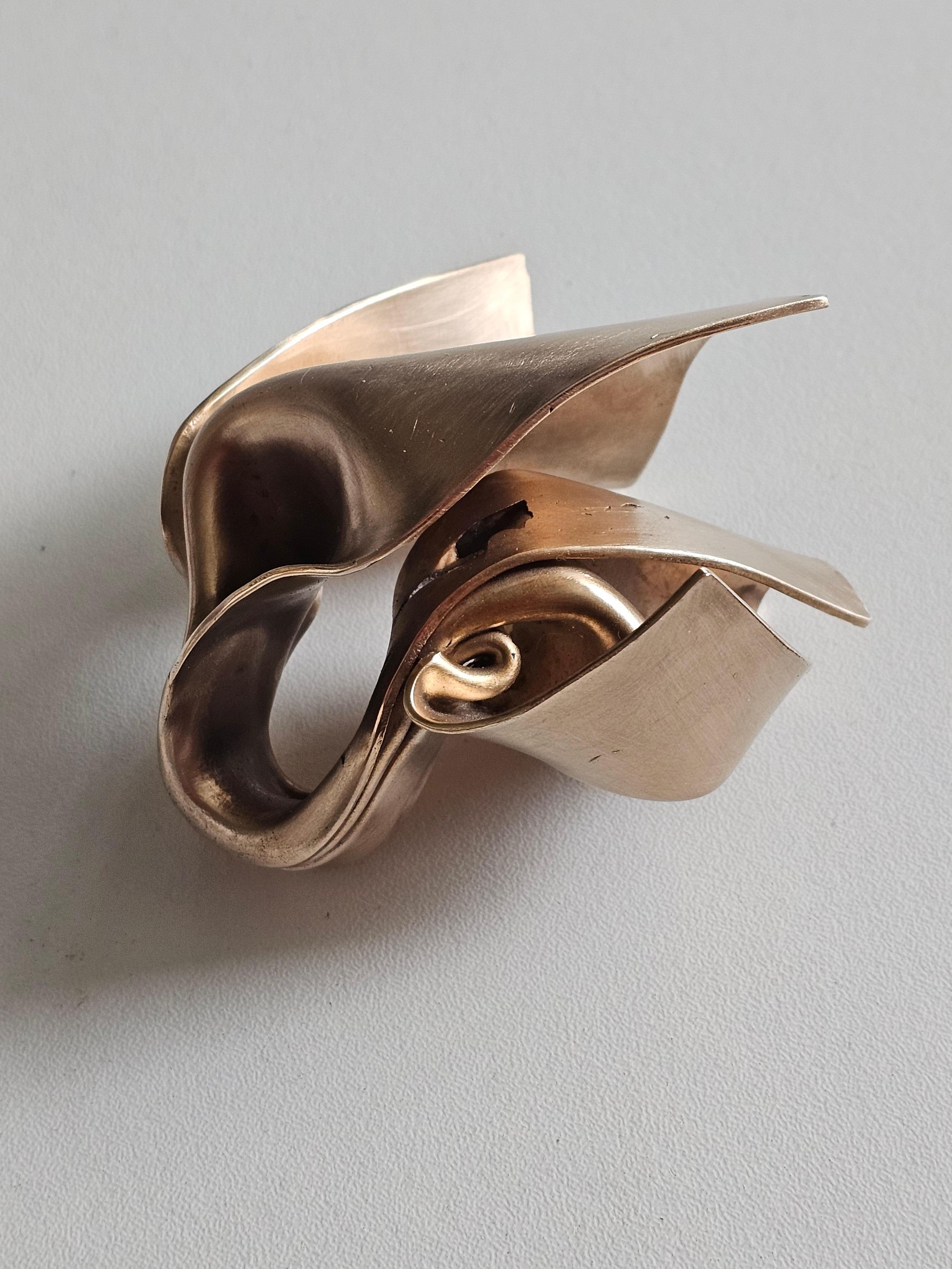 Alina Alamorean Soft Swirl Sculptural Contemporary Statement Ring Rose Bronze For Sale 2