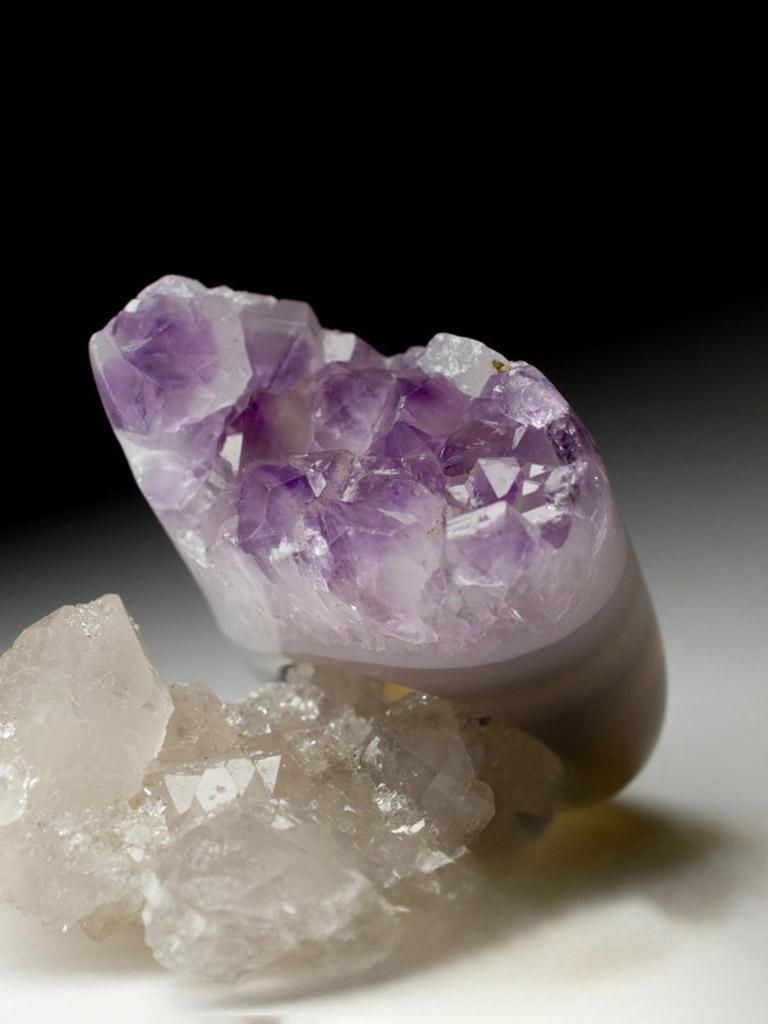 Big Solid Amethyst Ring Raw Crystals Lilac Light Purple Orchid Flower big ring In New Condition For Sale In Berlin, DE