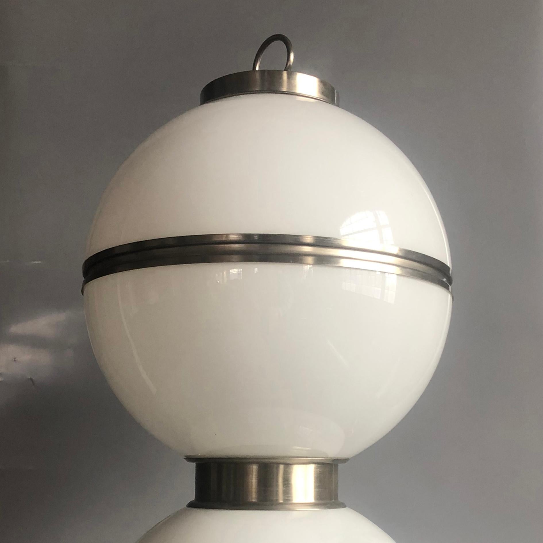 Big Space Age Opaline Glass and Silvered Metal Table or Floor Lamp, Italy, 1970s For Sale 6