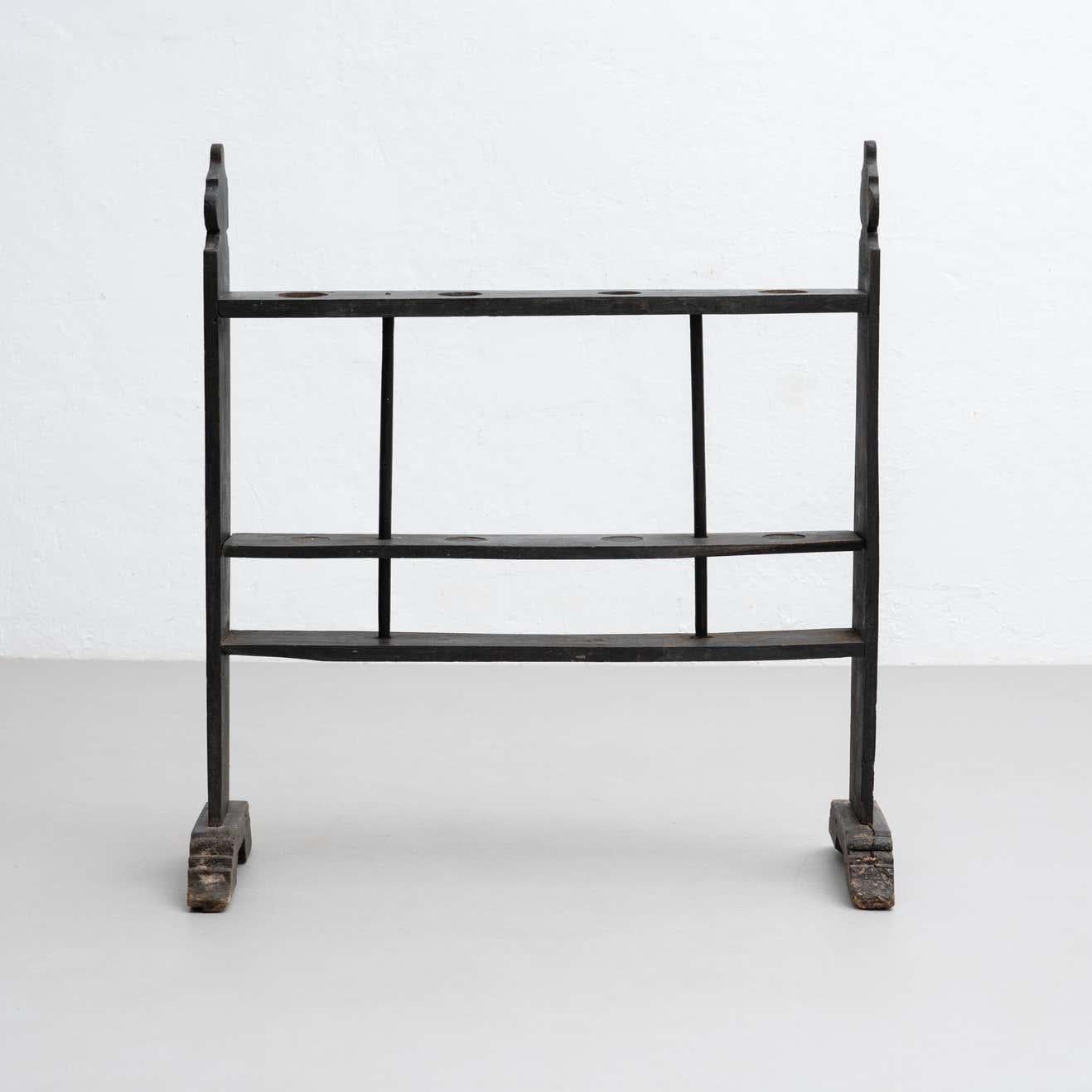 Grande portacandele spagnolo 'Hachero' tradizionale in legno antico, circa 1930 In condizioni buone in vendita a Barcelona, ES