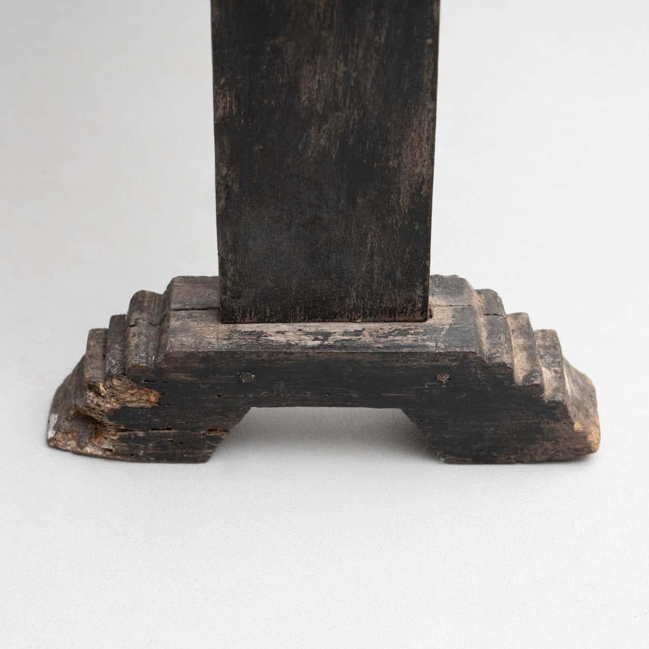 Grande portacandele spagnolo 'Hachero' tradizionale in legno antico, circa 1930 in vendita 1