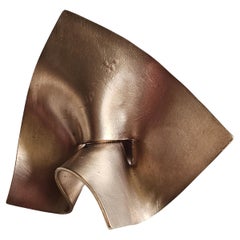Alina Alamorean Quadratische Seerose Skulptur Zeitgenössische Statement Ring Bronze