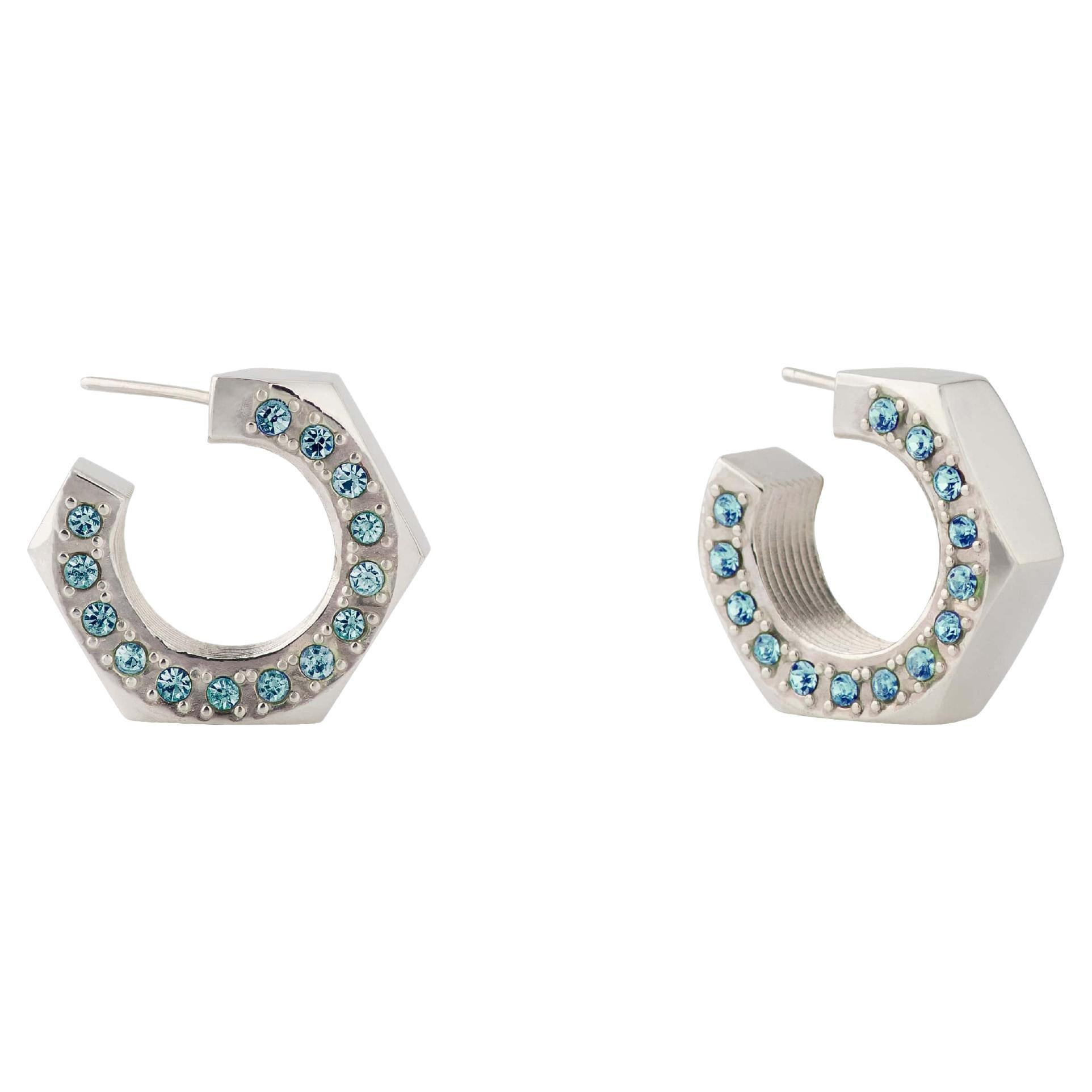 Big Sterling Silver Hoop Earrings with Natural Aquamarine Stones on the Side For Sale
