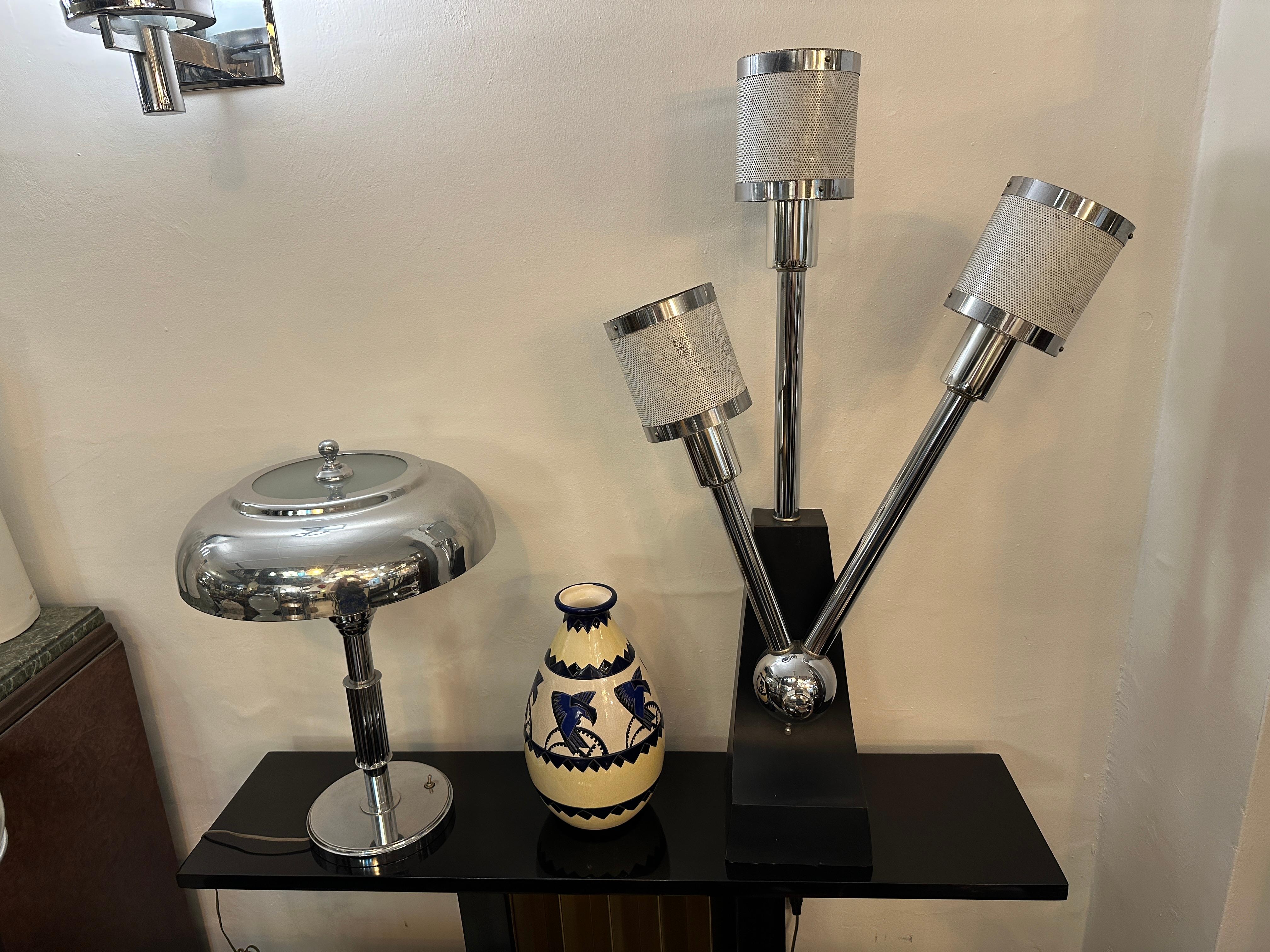 Table lamp Art deco

Materia: wood and chrome
Country: Italian
To take care of your property and the lives of our customers, the new wiring has been done.
If you want to live in the golden years, this is the table lamp that your project needs.
We