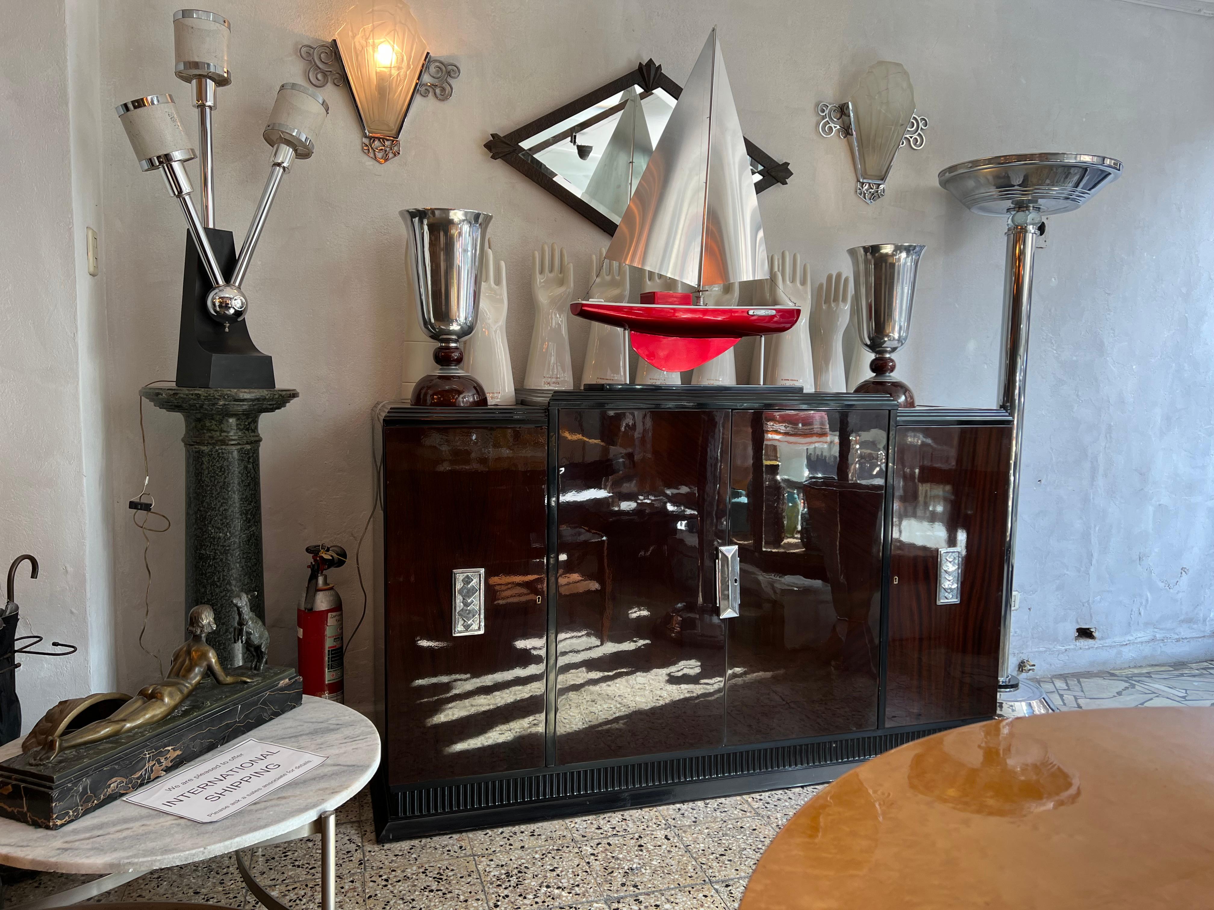 Milieu du XXe siècle Grande lampe de bureau, 1950, Italie, Matériau : bois et chrome en vente