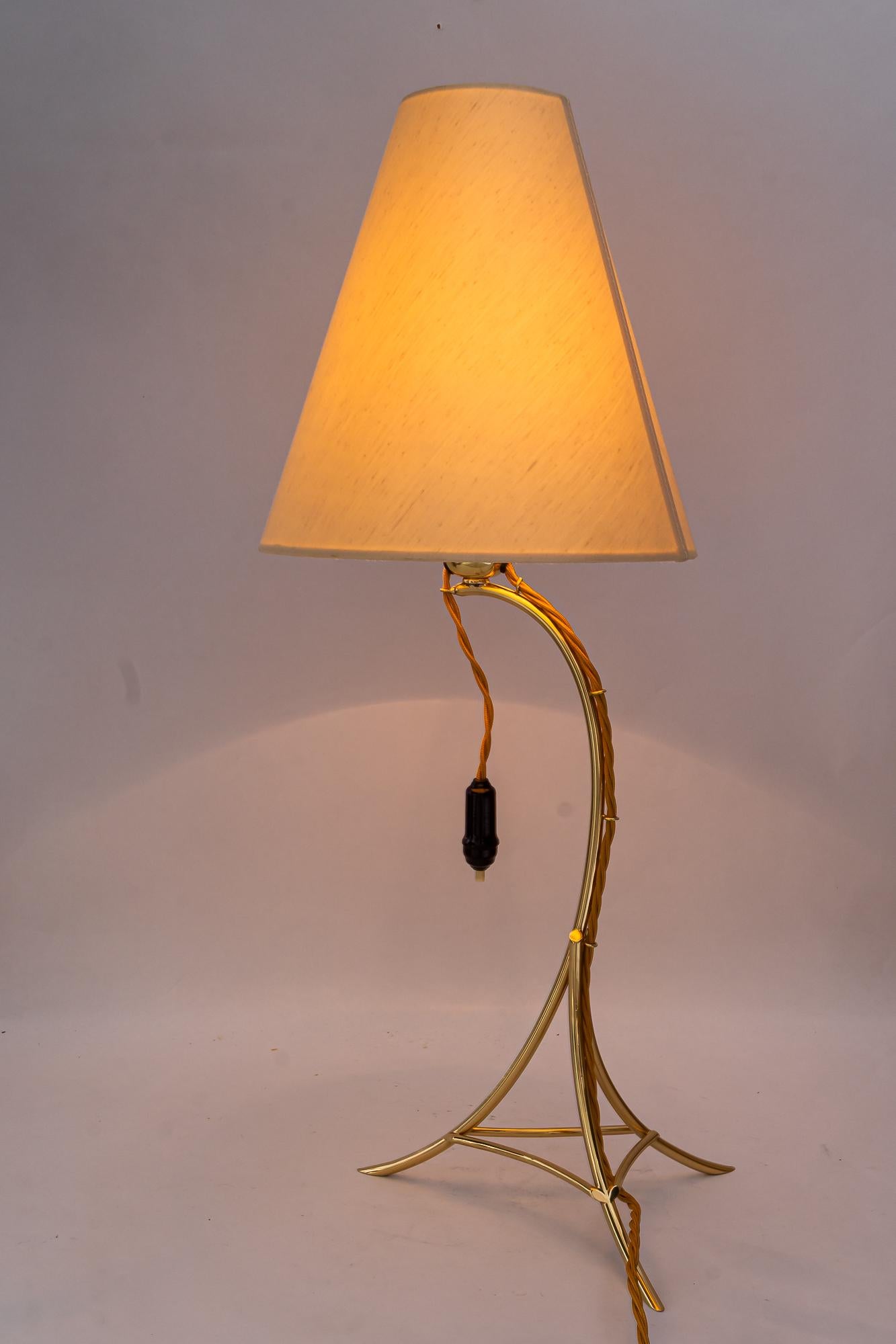 Lampada da tavolo grande con paralume in tessuto di Rupert Nikoll vienna, anni '50 circa in vendita 2