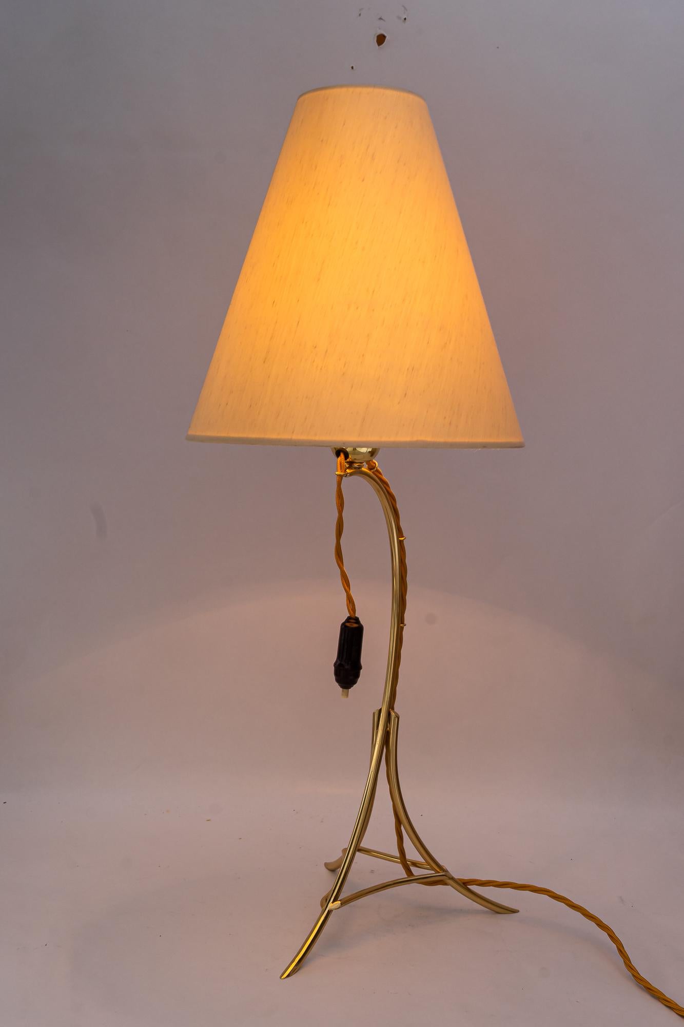 Lampada da tavolo grande con paralume in tessuto di Rupert Nikoll vienna, anni '50 circa in vendita 3