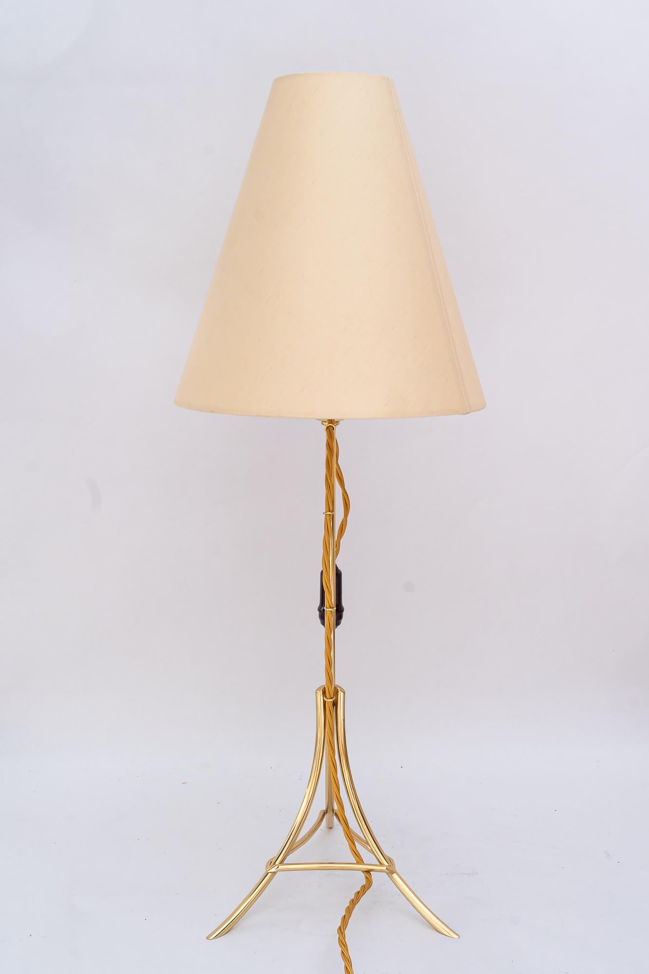 Lampada da tavolo grande con paralume in tessuto di Rupert Nikoll vienna, anni '50 circa In condizioni buone in vendita a Wien, AT