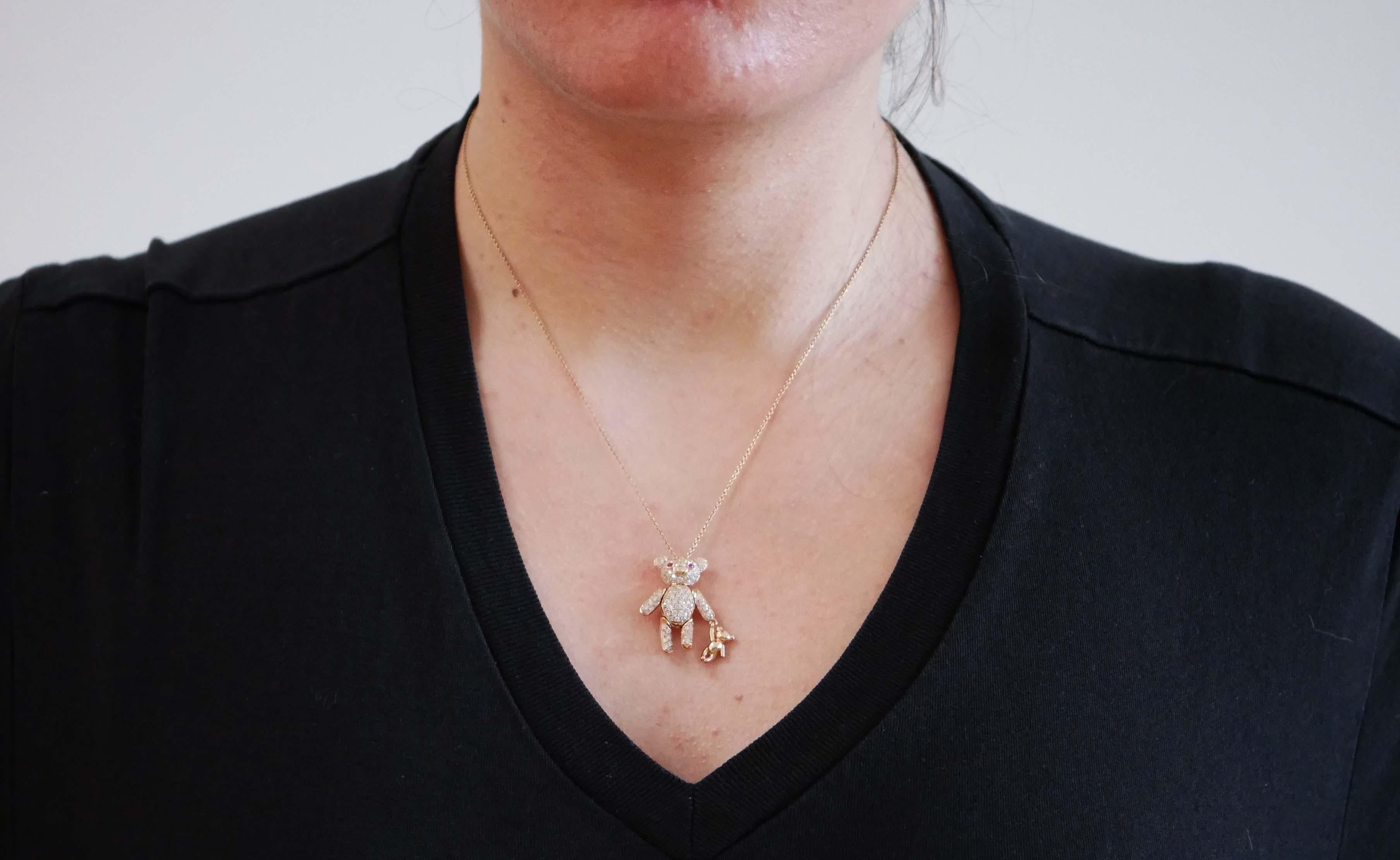 Big Teddy Rubies, Diamonds, 18 Karat Rose Gold Pendant Necklace In New Condition For Sale In Marcianise, Marcianise (CE)