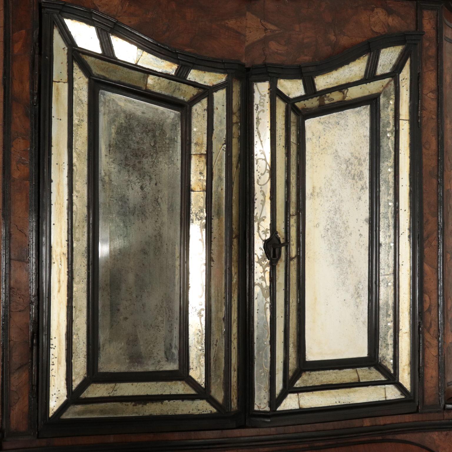 Big Trumeau with Mirrors Walnut Slab, Italy, 20th Century In Fair Condition For Sale In Milano, IT