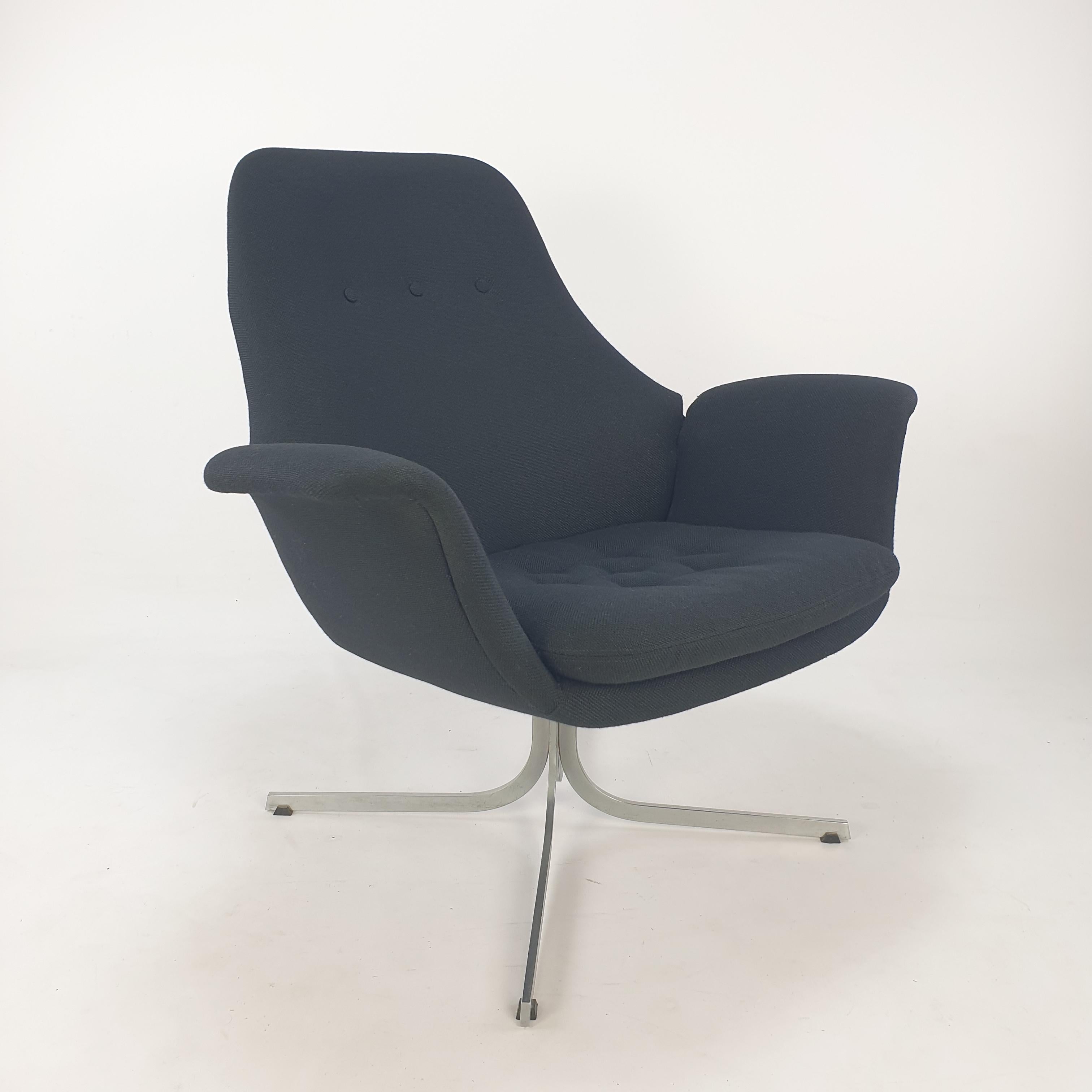 Mid-Century Modern Big Tulip Armchair by Pierre Paulin for Artifort, 1960s For Sale