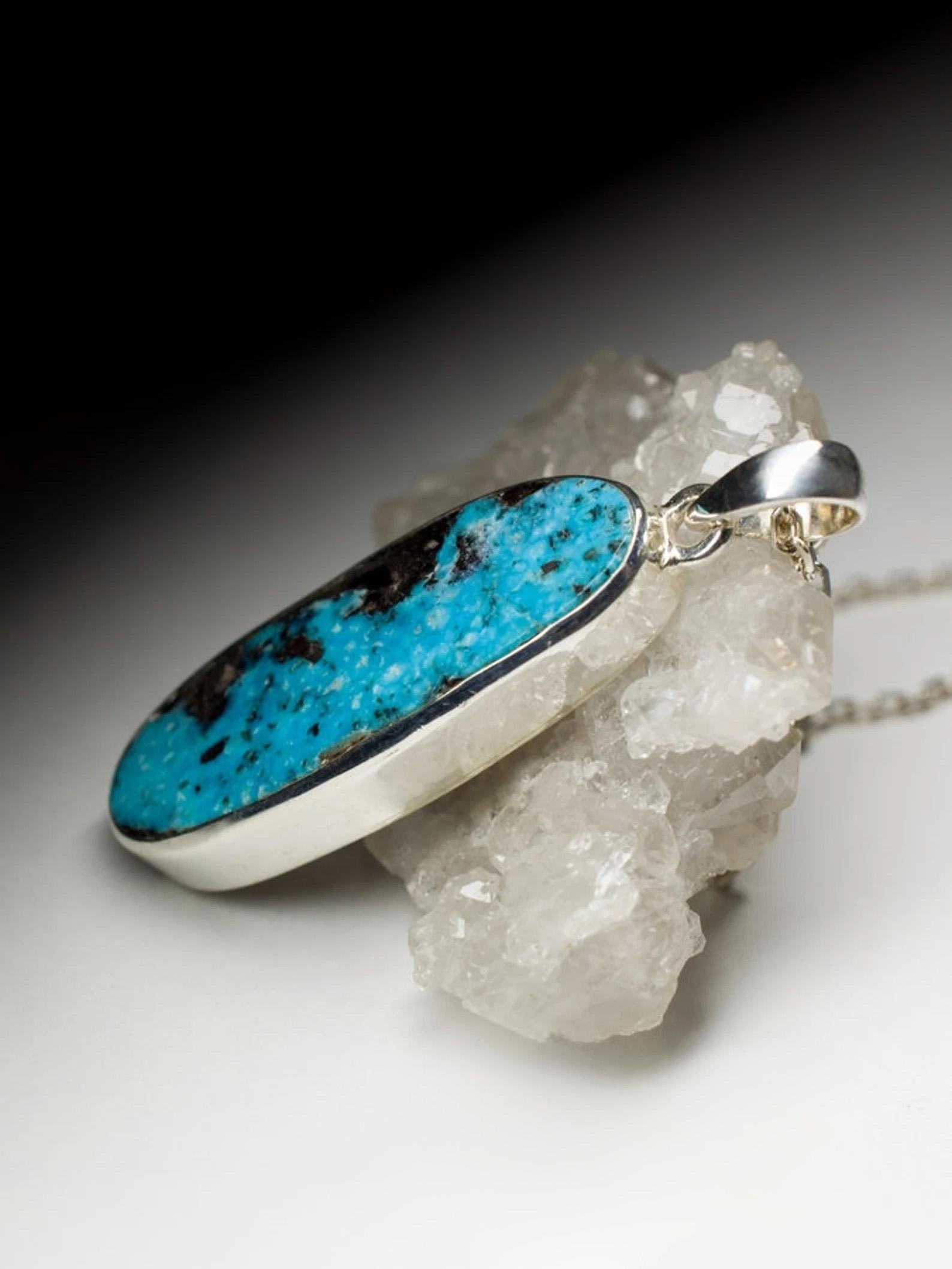 Artigiano Grande ciondolo d'argento turchese ovale di colore blu brillante Gemma azzurra grezza in vendita