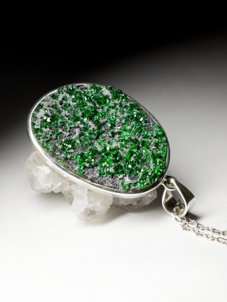 Grande ciondolo d'argento Uvarovite Greene & Greene s naturale Gemma regalo gioielli di guarigione in vendita 2