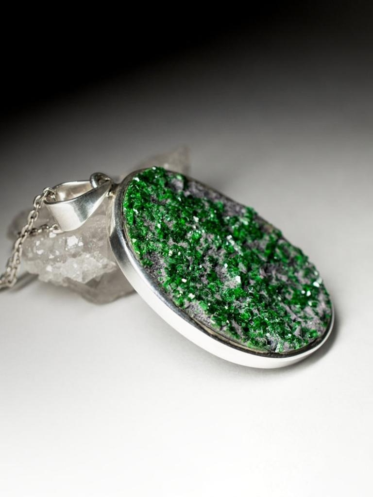 Artisan Big Uvarovite Silver Pendant Natural Green Garnet Gemstone Unisex Jewelry  For Sale