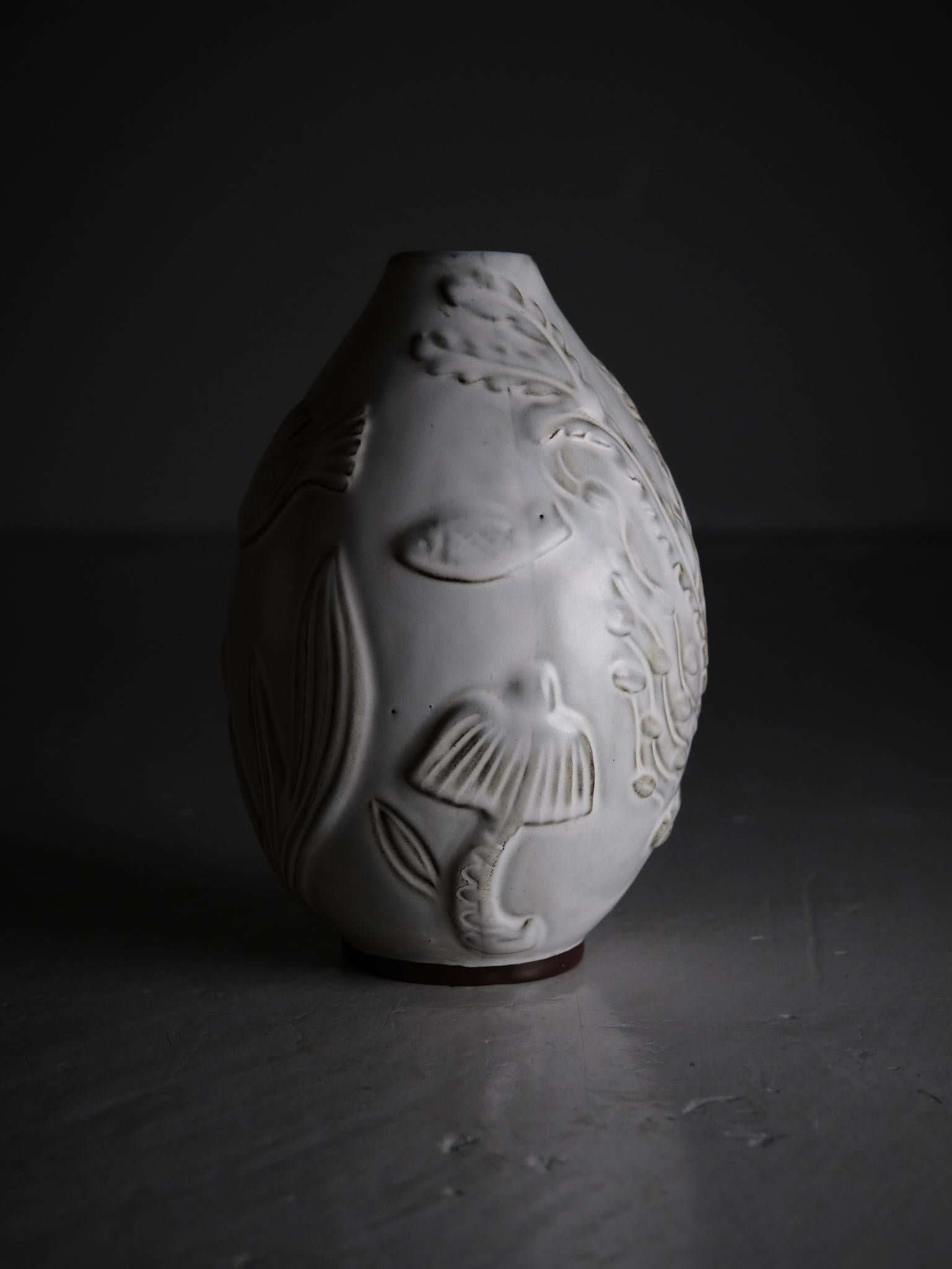 Scandinave moderne Grand vase d'Anna-Lisa Thomson pour Upsala Ekeby, Suède, années 1940 en vente