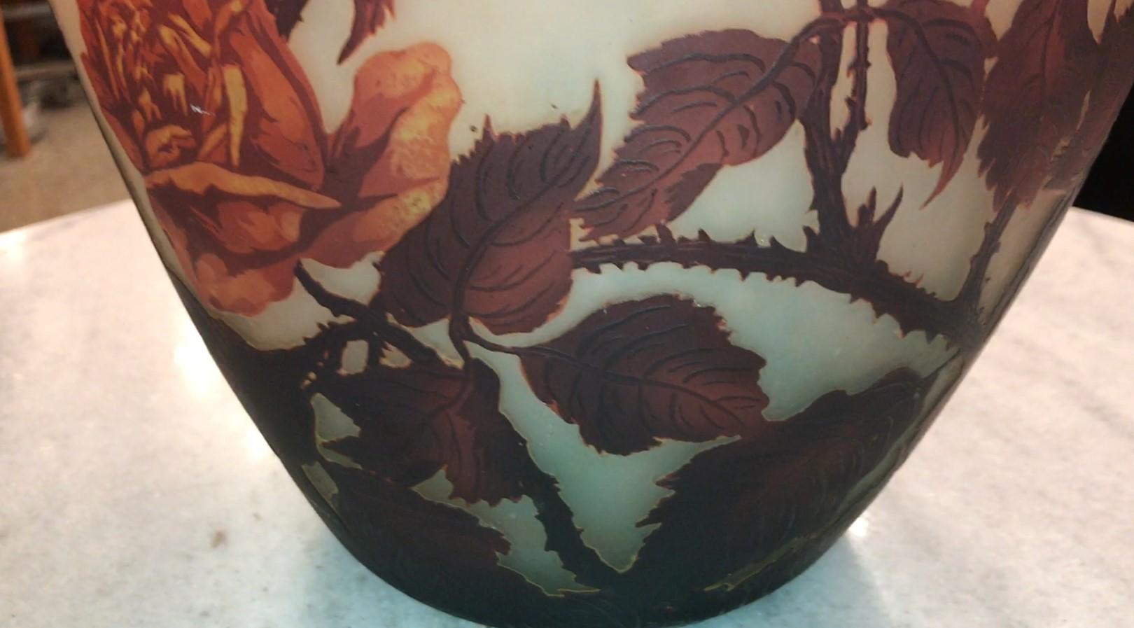 Big Vase, Sign: Muller Freres Luneville, (Roses Flowers) Jugendstil, Art Nouveau For Sale 4