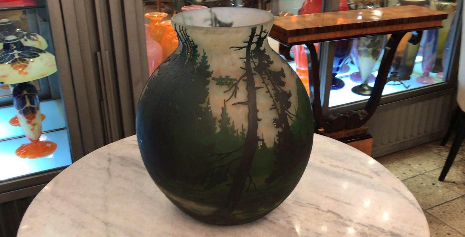 Big Vase, Sign: Muller Freres Luneville, Style: Jugendstil, Art Nouveau, liberty For Sale 14