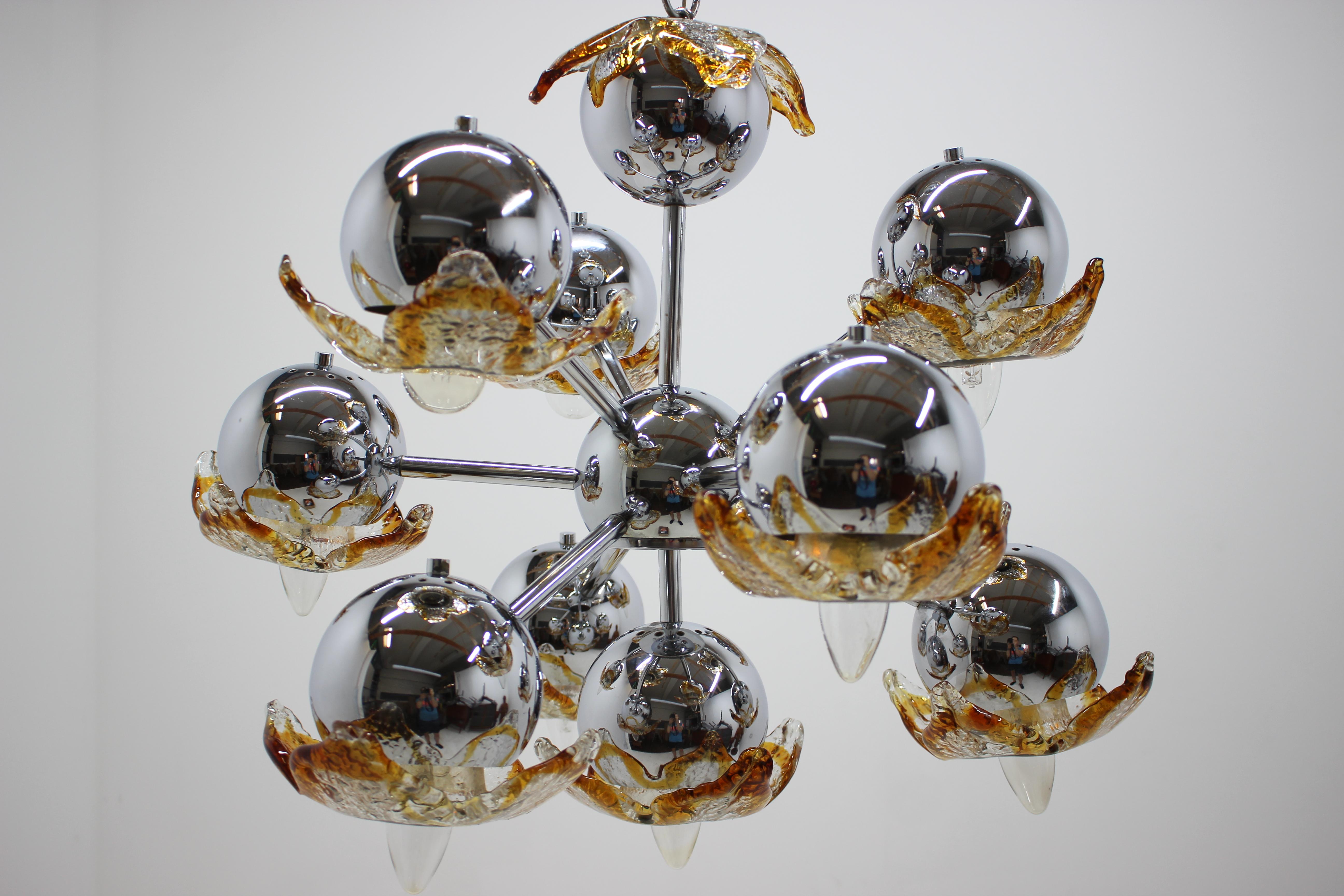 Mid-Century Modern Grande lampe Spoutnik / Atome de Murano de style très unique de l'ère spatiale, 1970 en vente