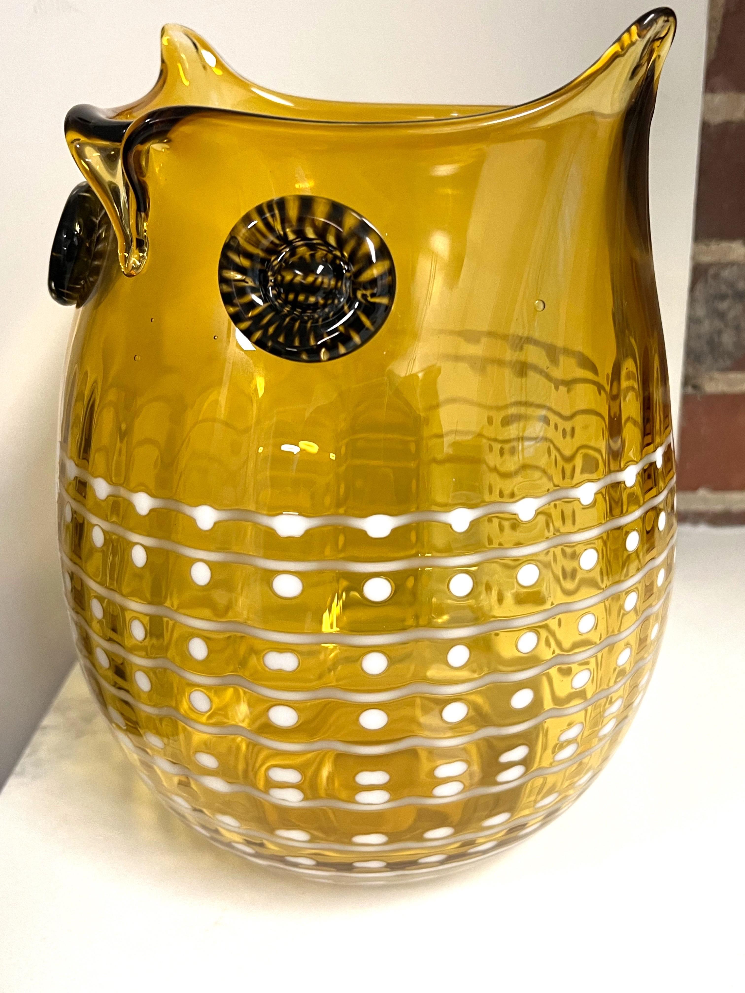 American Big Vintage 1970s Blenko Art Glass Modernist Owl Design Vase For Sale