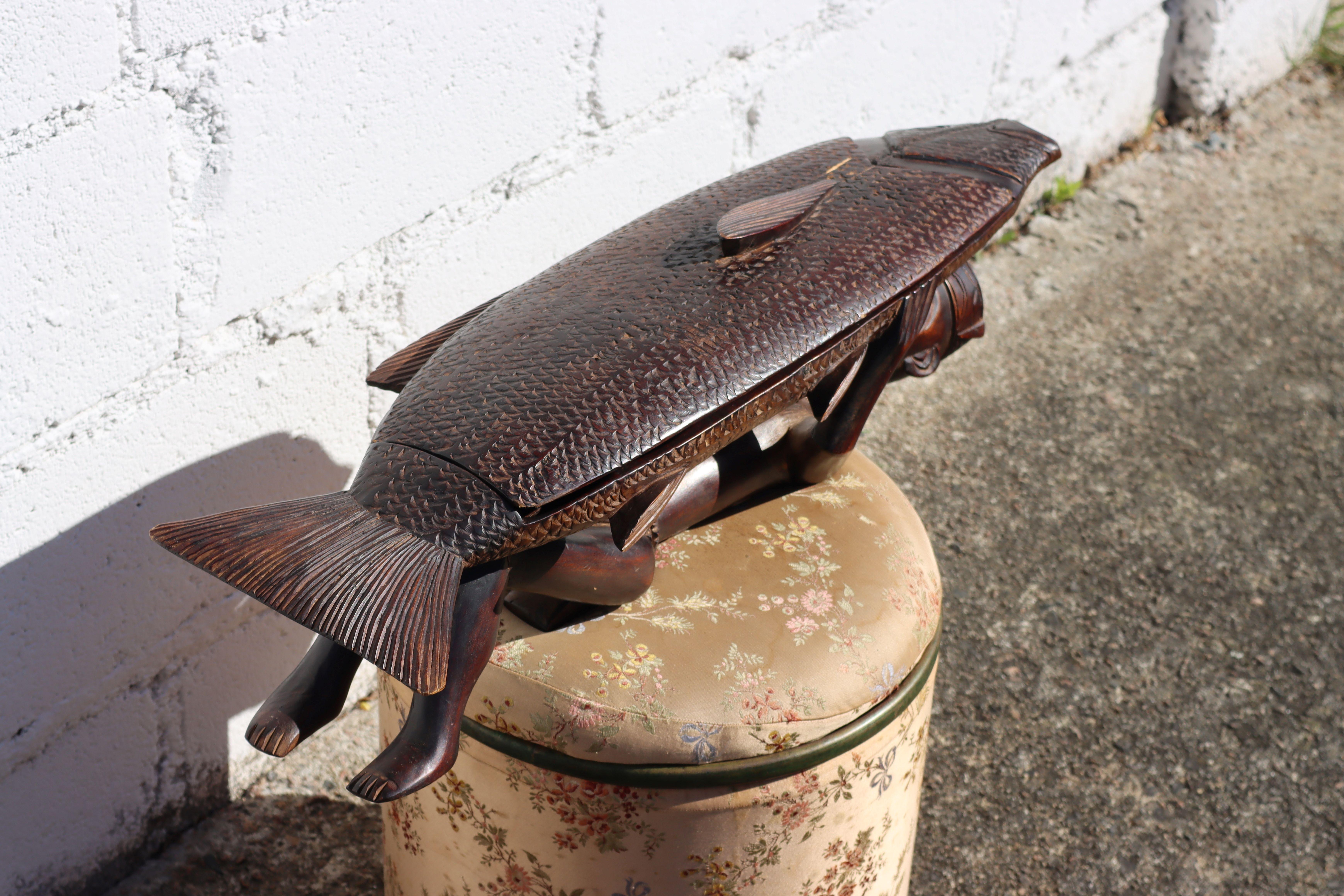 Big Vintage African Hand Carved Ebony Statue - Reclining Object Table Decoration For Sale 4