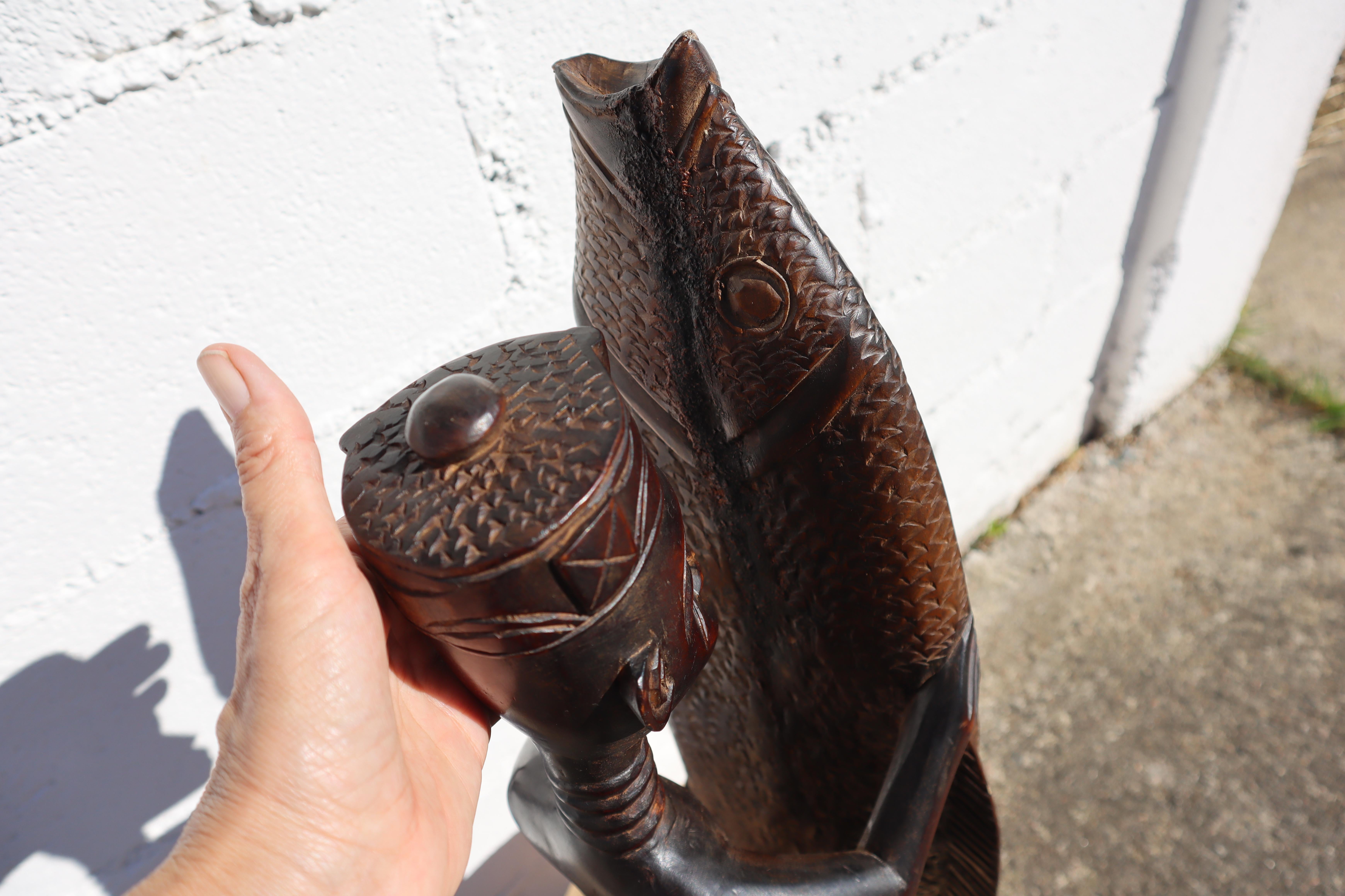 Big Vintage African Hand Carved Ebony Statue - Reclining Object Table Decoration For Sale 8