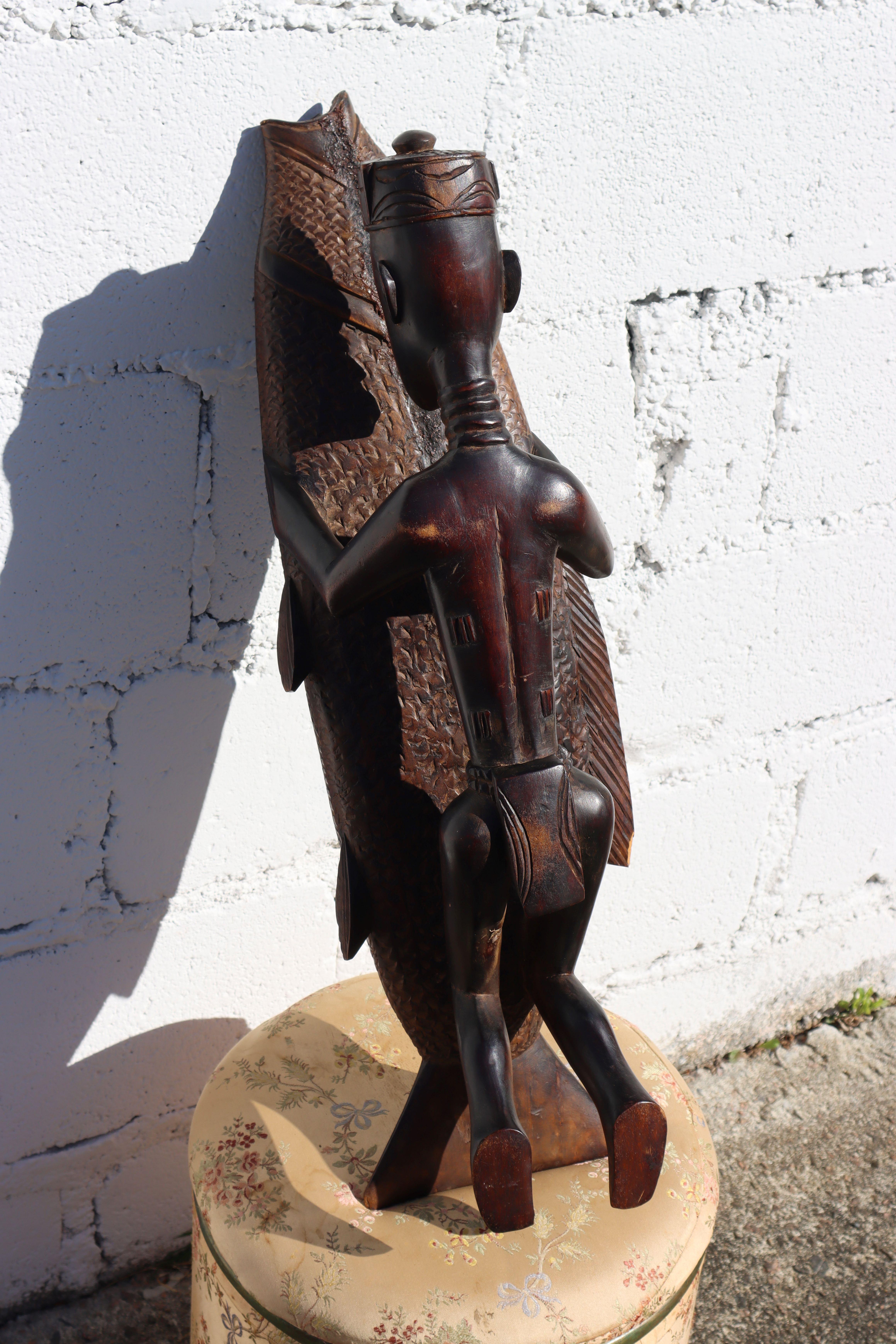 Große Vintage African Hand geschnitzt Ebenholz Statue - Liegendes Objekt Tischdekoration im Angebot 2