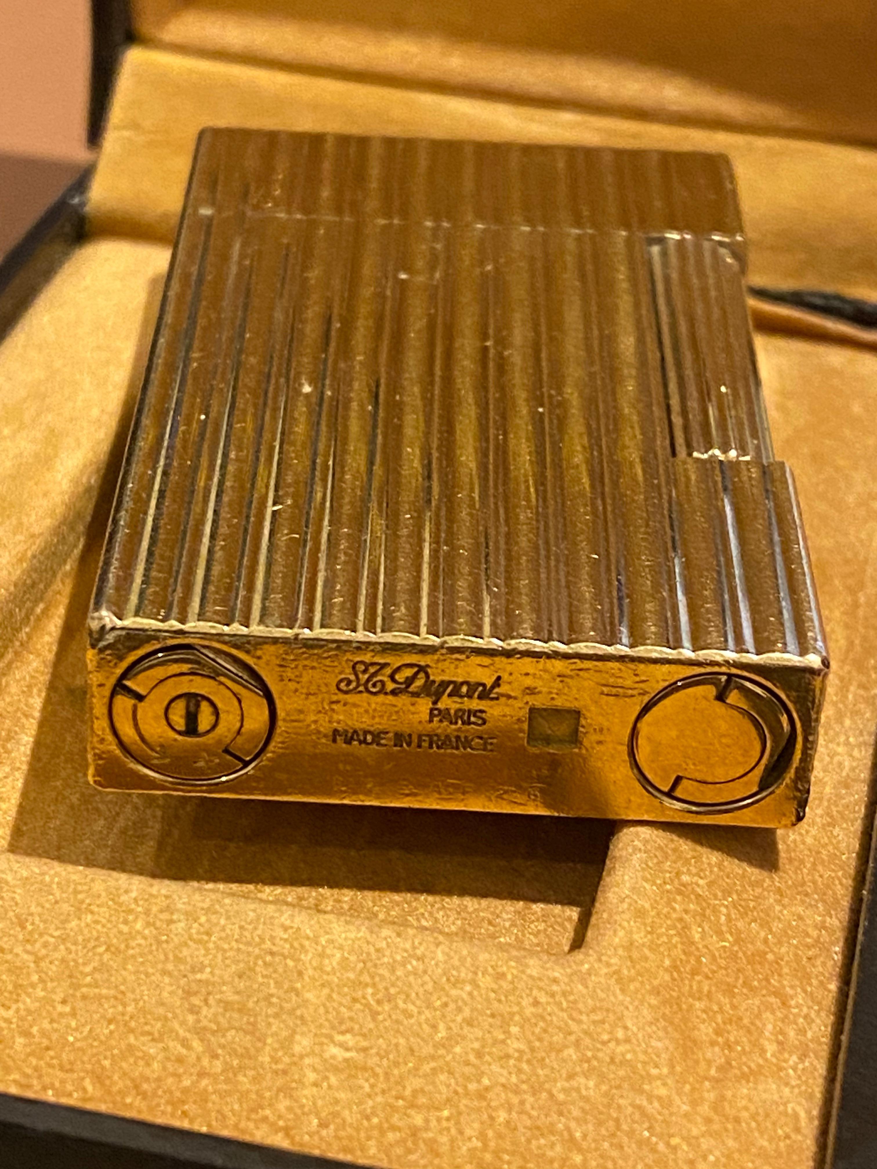 Großer Jahrgang S.T. Dupont Paris Ligne 2 / Line 2 Leuchte, vergoldet + Schachtel. im Angebot 2