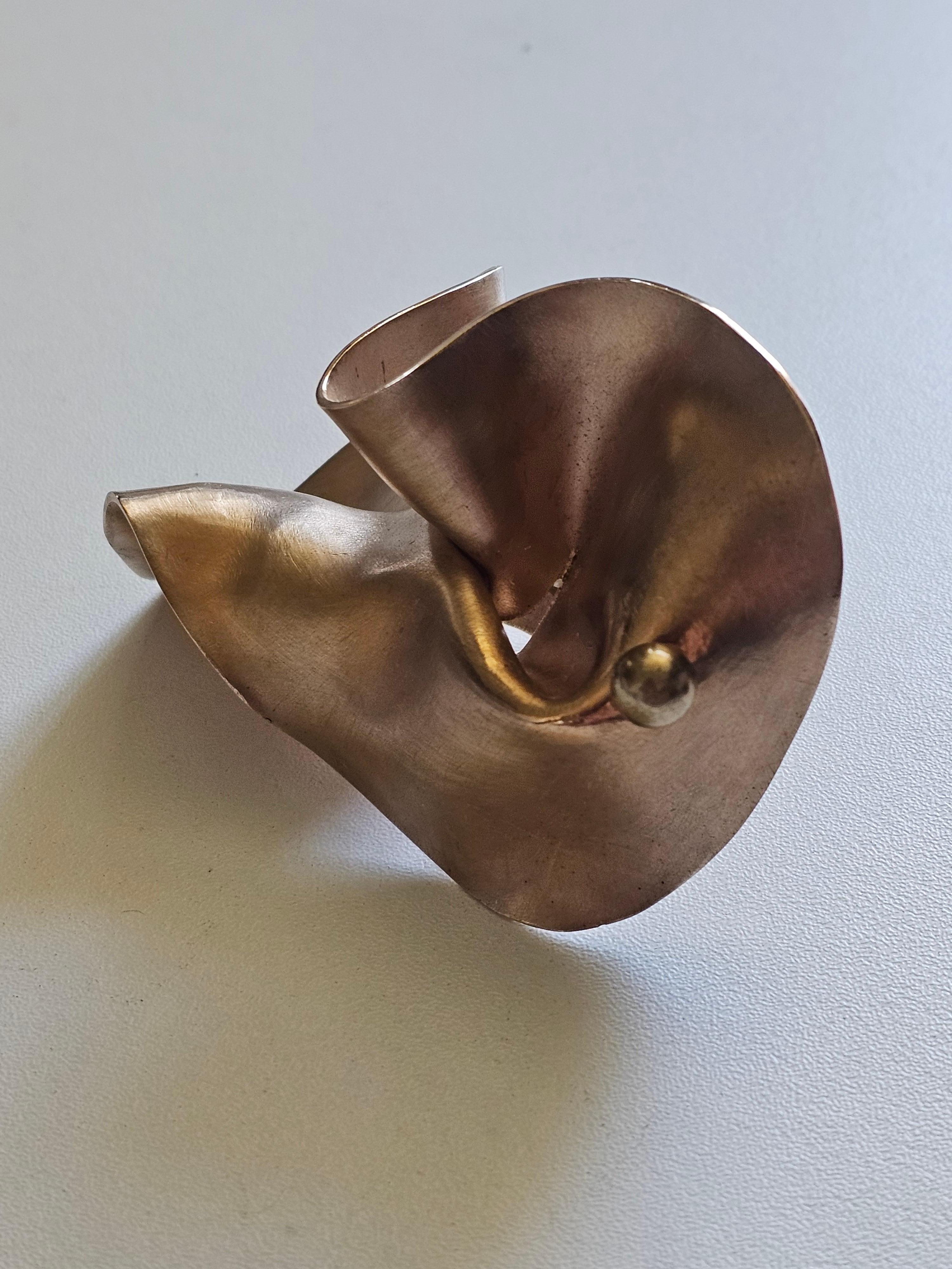 Women's or Men's Alina Alamorean Big Waterlily Sculptural Contemporary Statement Ring Rose Bronze For Sale