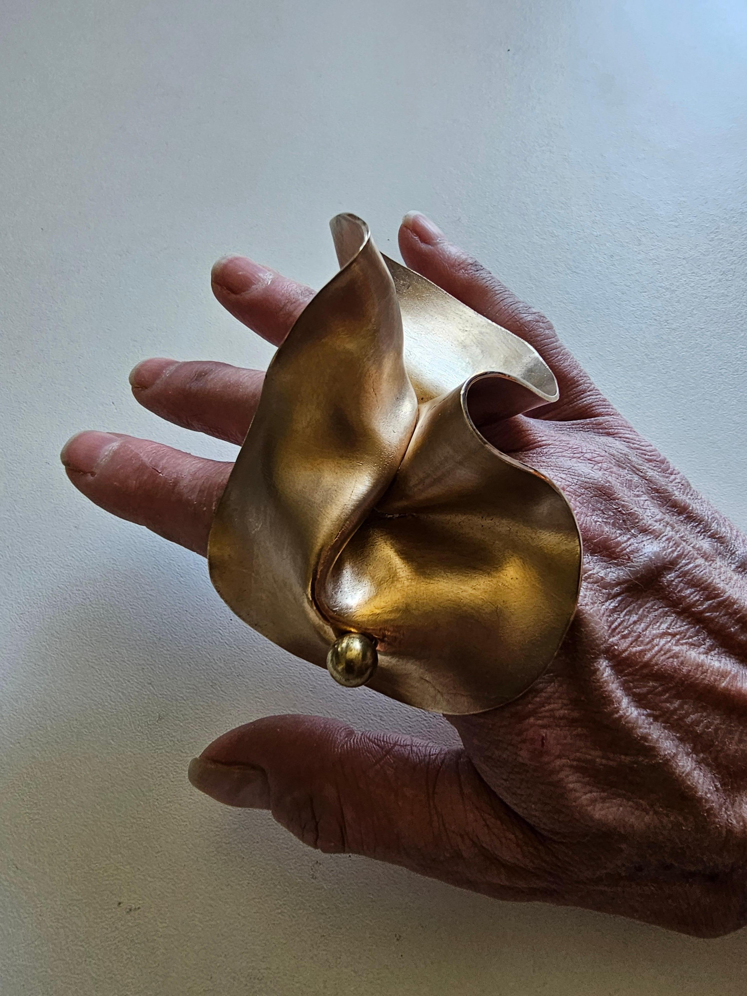 Alina Alamorean Big Waterlily Sculptural Contemporary Statement Ring Rose Bronze For Sale 1
