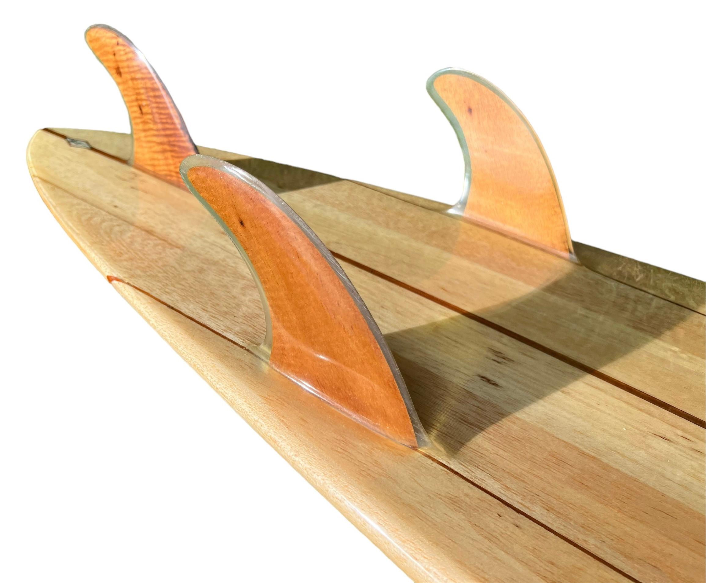 Planche de surf à queue d'aronde en bois de balsawood façonnée par Dick Brewer en vente 2