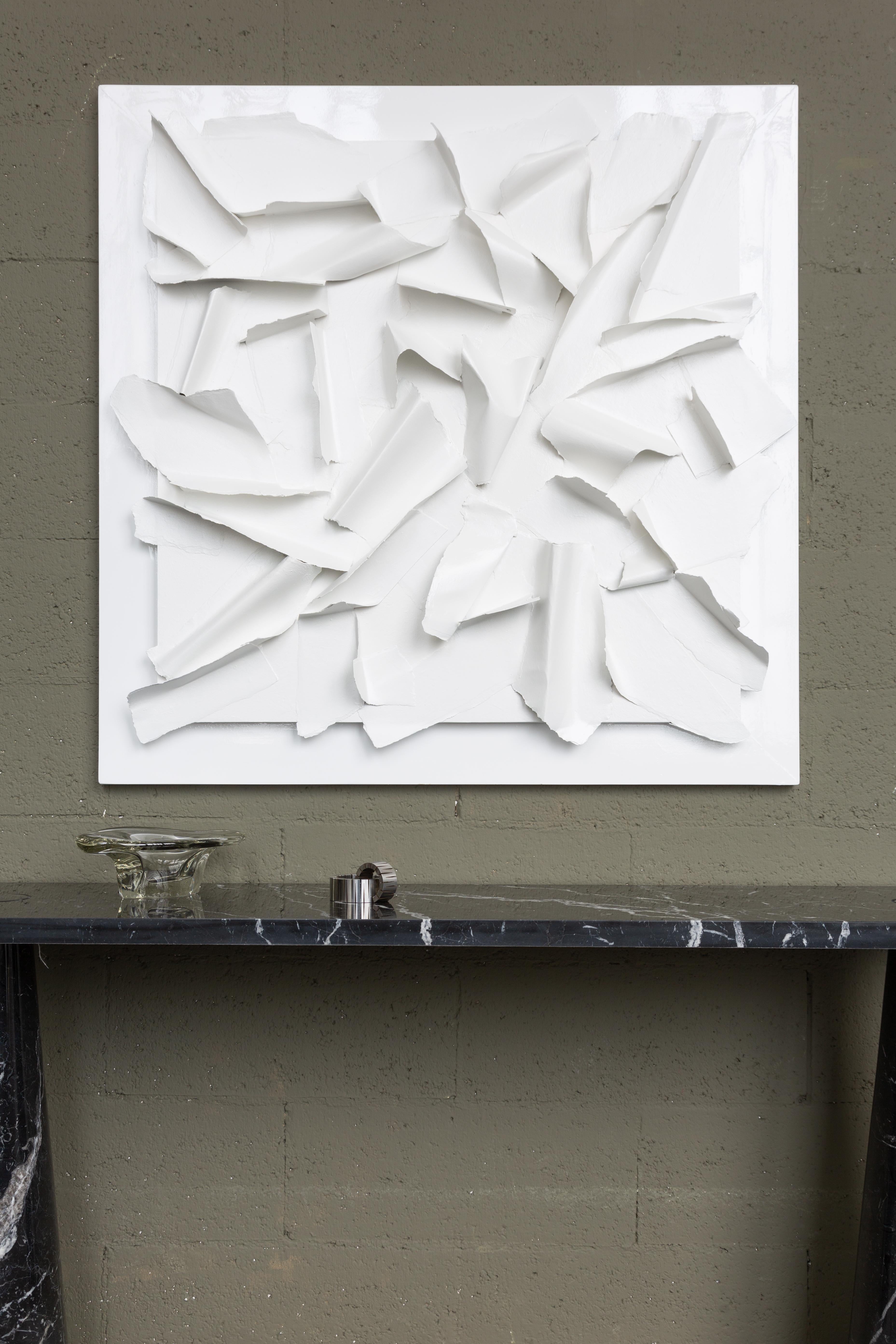 Großes weißes Gemälde „Esplosioni“ des italienischen Künstlers Eugenio Galli, Wandskulptur (Moderne) im Angebot