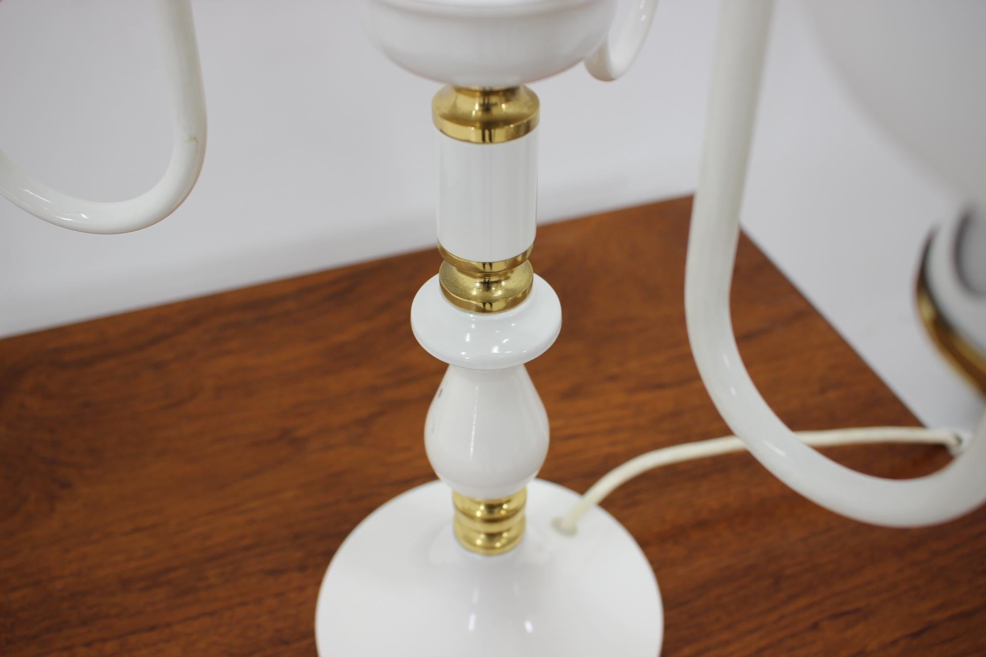 Mid-Century Modern Grande lampe de table blanche:: Drukov:: 1970 en vente