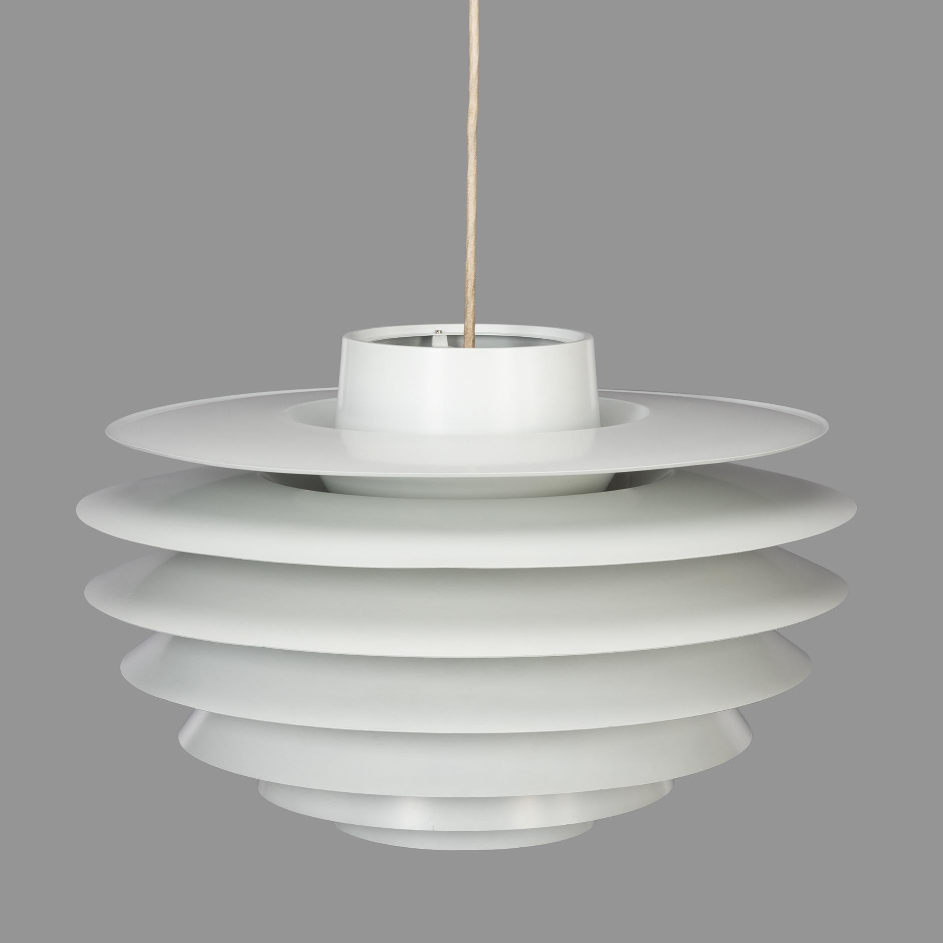 Massively sized Verona pendant lamp in soft white colour designed by Svend Middelboe for Nordisk Solar in the 60s. A huge but still elegant pendant lamp for spacious quarters. This lamp is designed for big open spaces. It brings excellence to