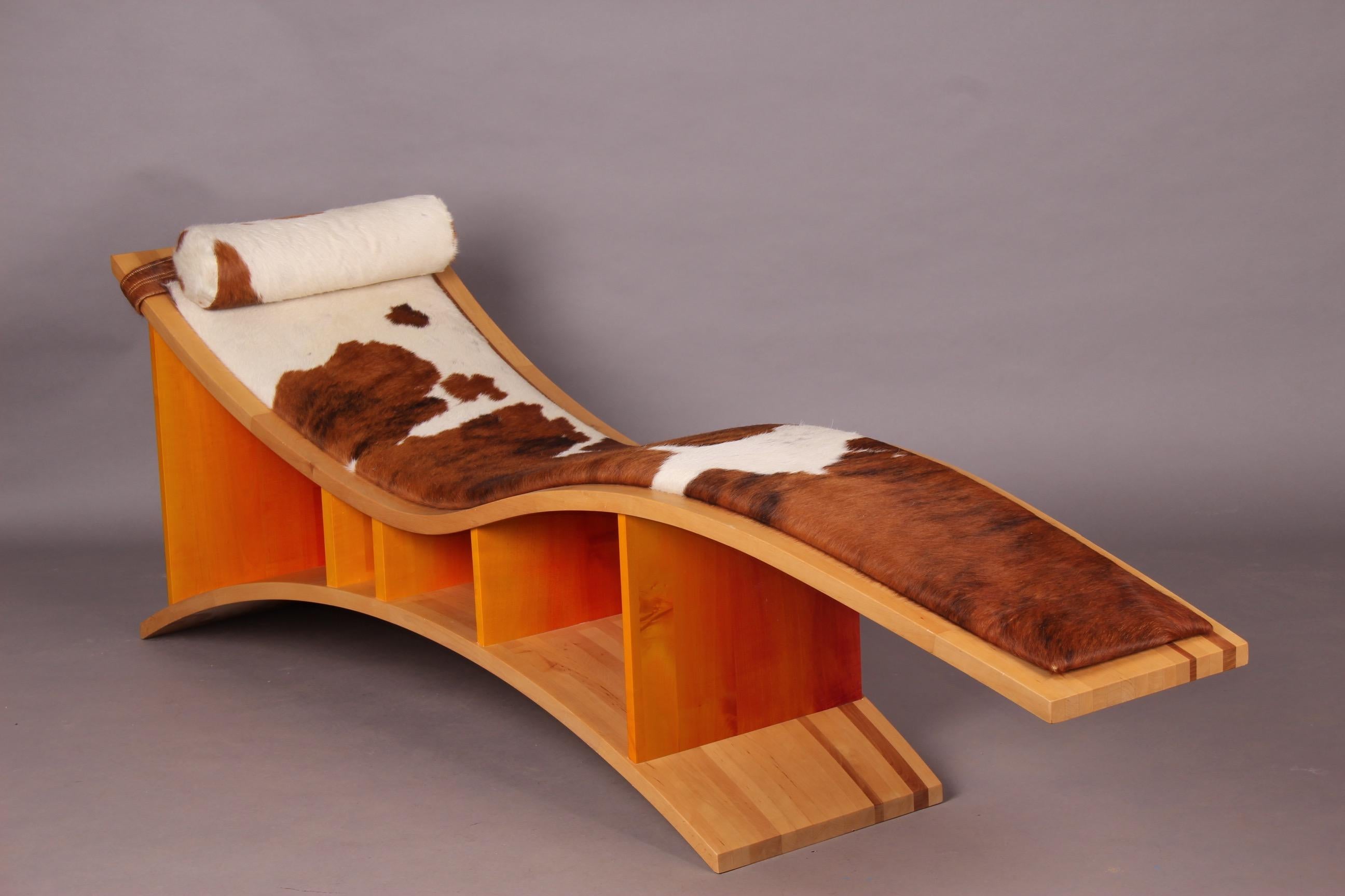 Big Wood and Cowhide Seat Chaise Longue In Good Condition In grand Lancy, CH