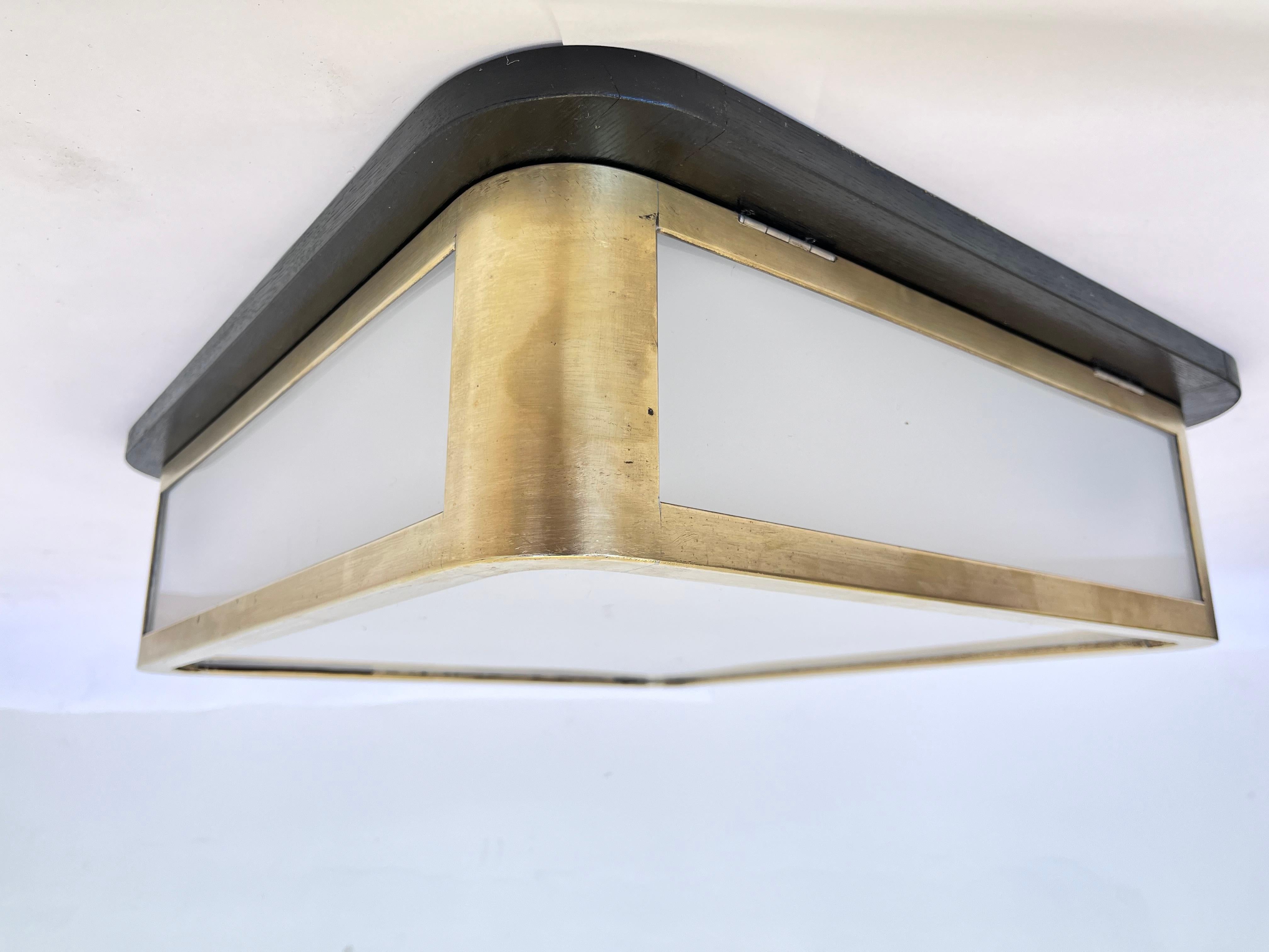 Gran lámpara de techo o pared XXL de latón y cristal Bauhaus, años 40 en venta 2