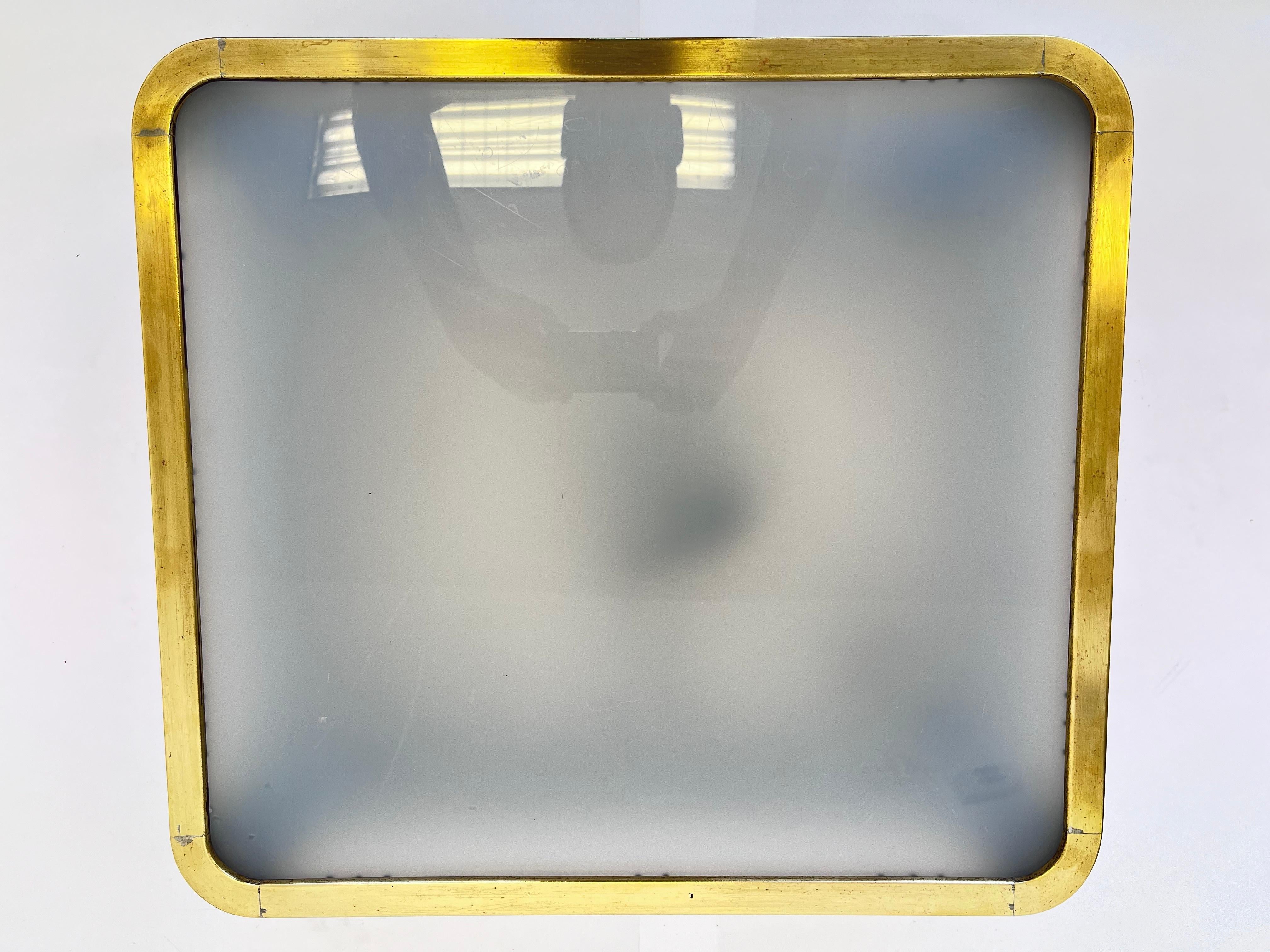 Gran lámpara de techo o pared XXL de latón y cristal Bauhaus, años 40 en venta 3