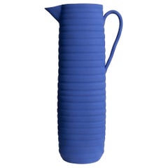 Vaso scultoreo in ceramica Bigger di Liliana Silva