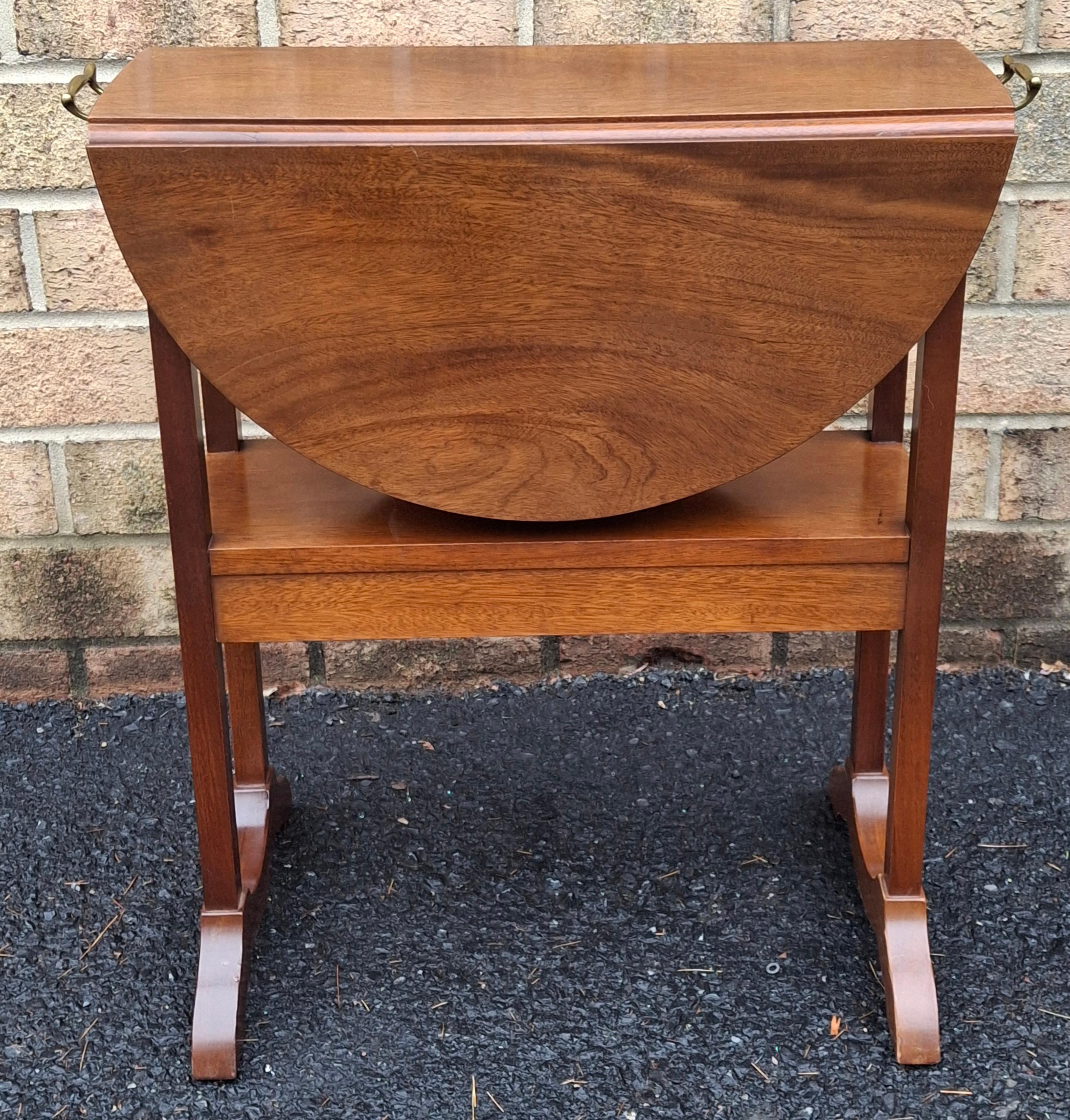 Georgien Biggs Furniture Table à feuilles tombantes en acajou de style Regency en vente