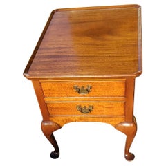 Biggs Furniture Two-Drawer Queen Anne Mahogany Side Table Nightstand