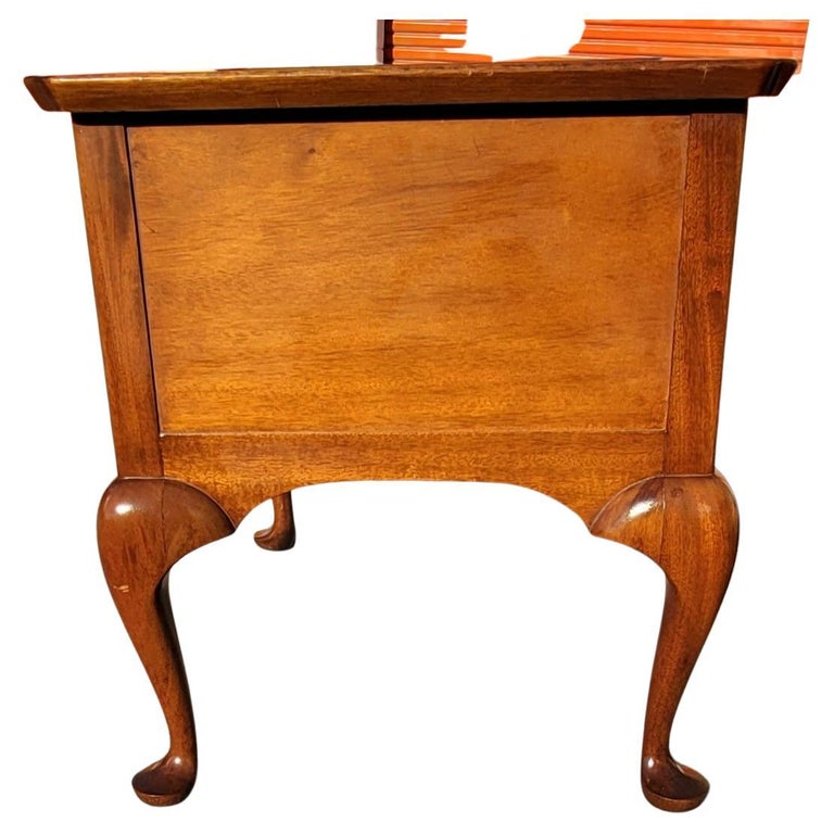 Biggs Furniture TwoDrawer Queen Anne Mahogany Side Table Nightstand