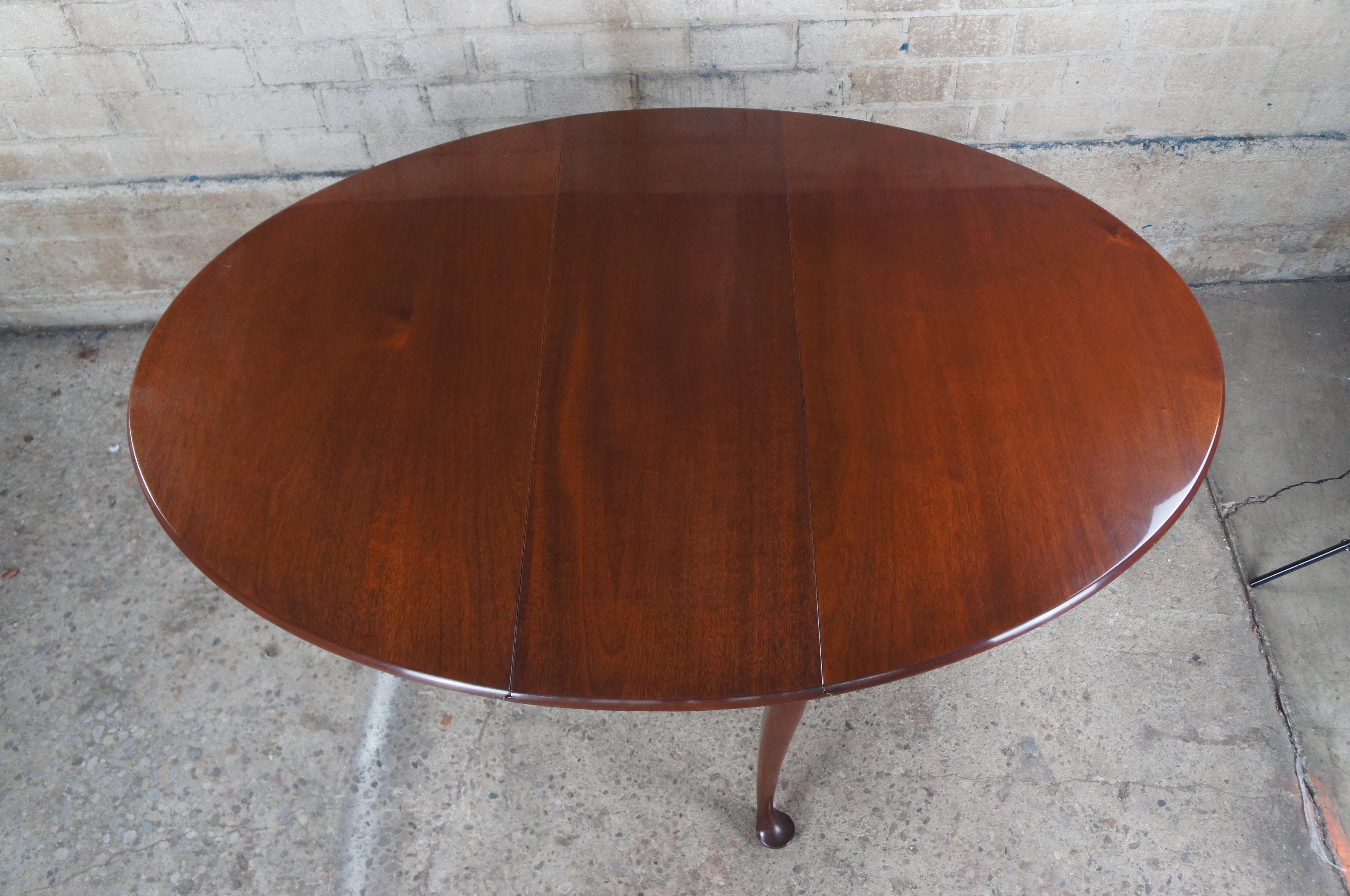 Late 20th Century Biggs Georgian Chippendale Queen Anne Mahogany Drop Leaf Gateleg Dining Table