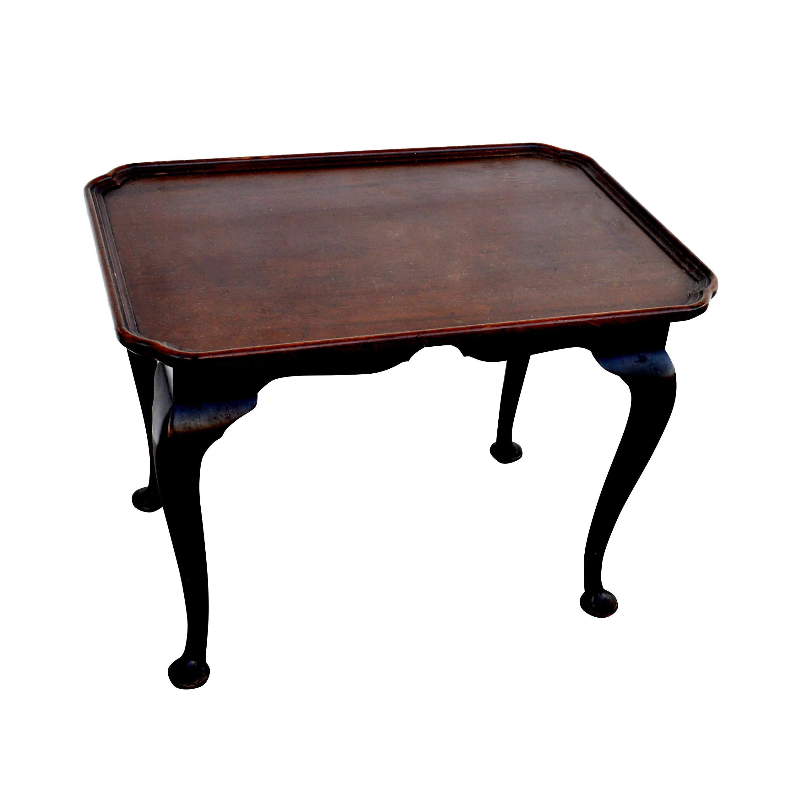 American Biggs Queen Anne Mahogany End Table For Sale