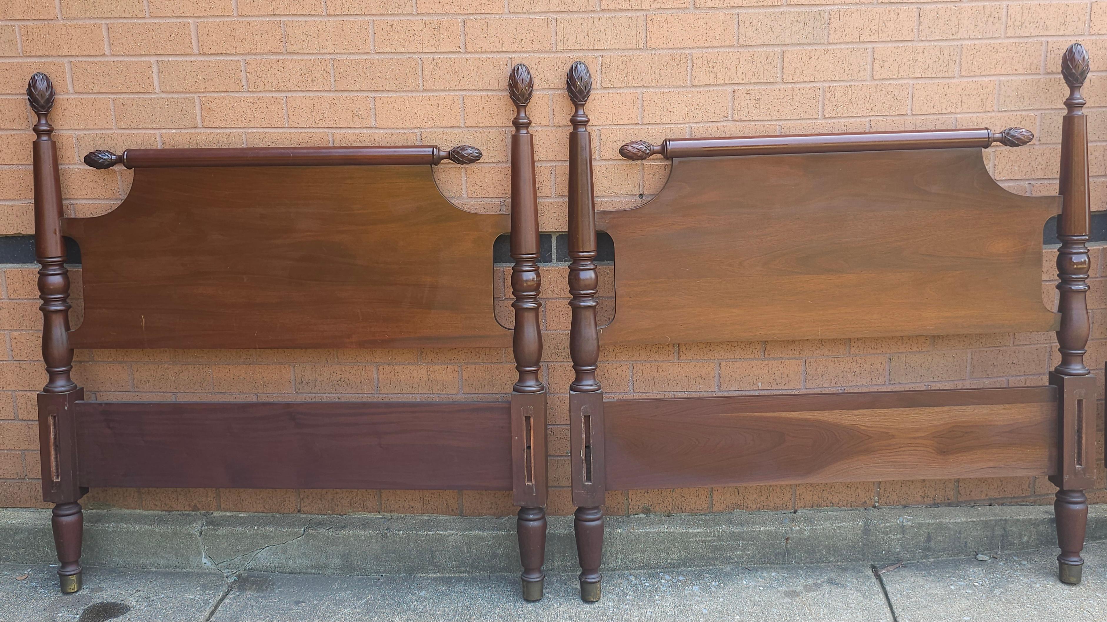 Biggs Virginia Mahogany Pineapple 3/4 Twin Beds, Pair For Sale 1