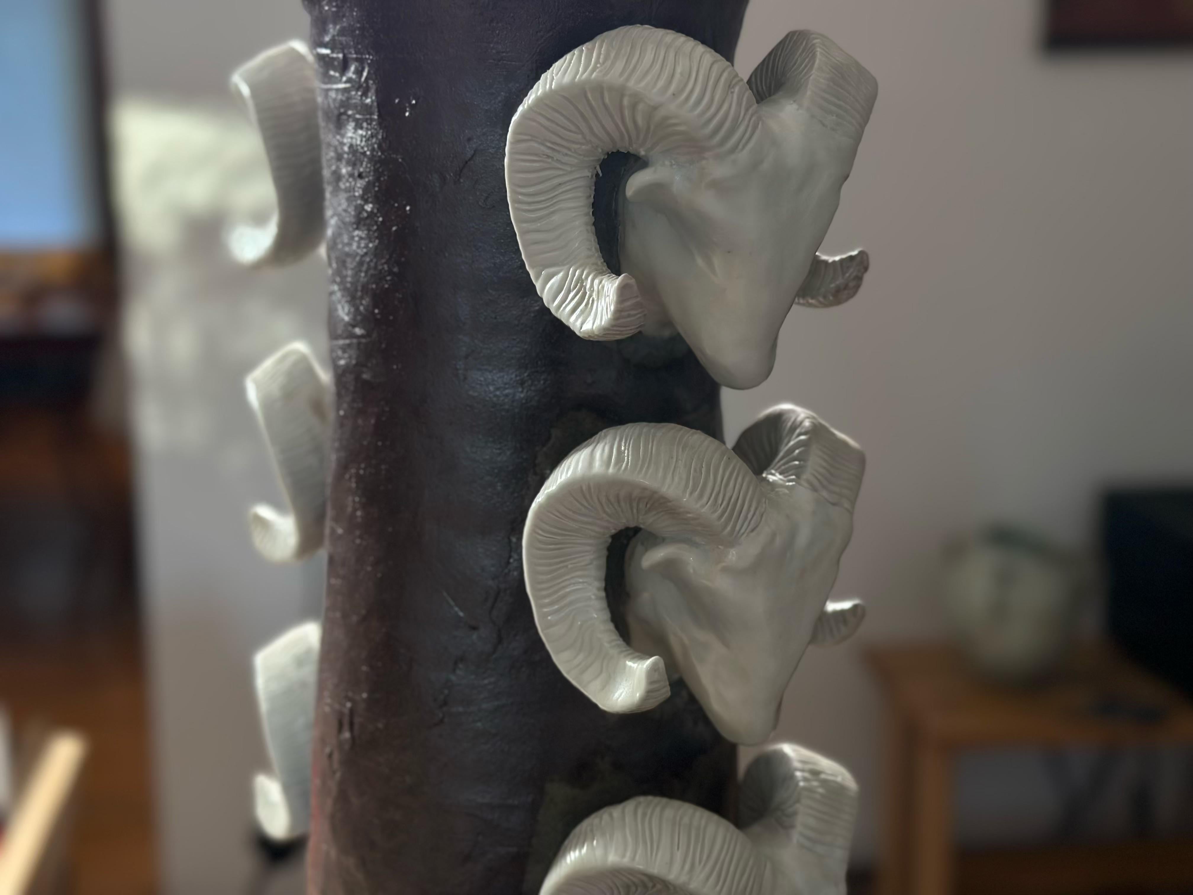 BigHorn Sheep Big Vase Ceramic (Yellowstone) Grès, Porcelaine en vente 9